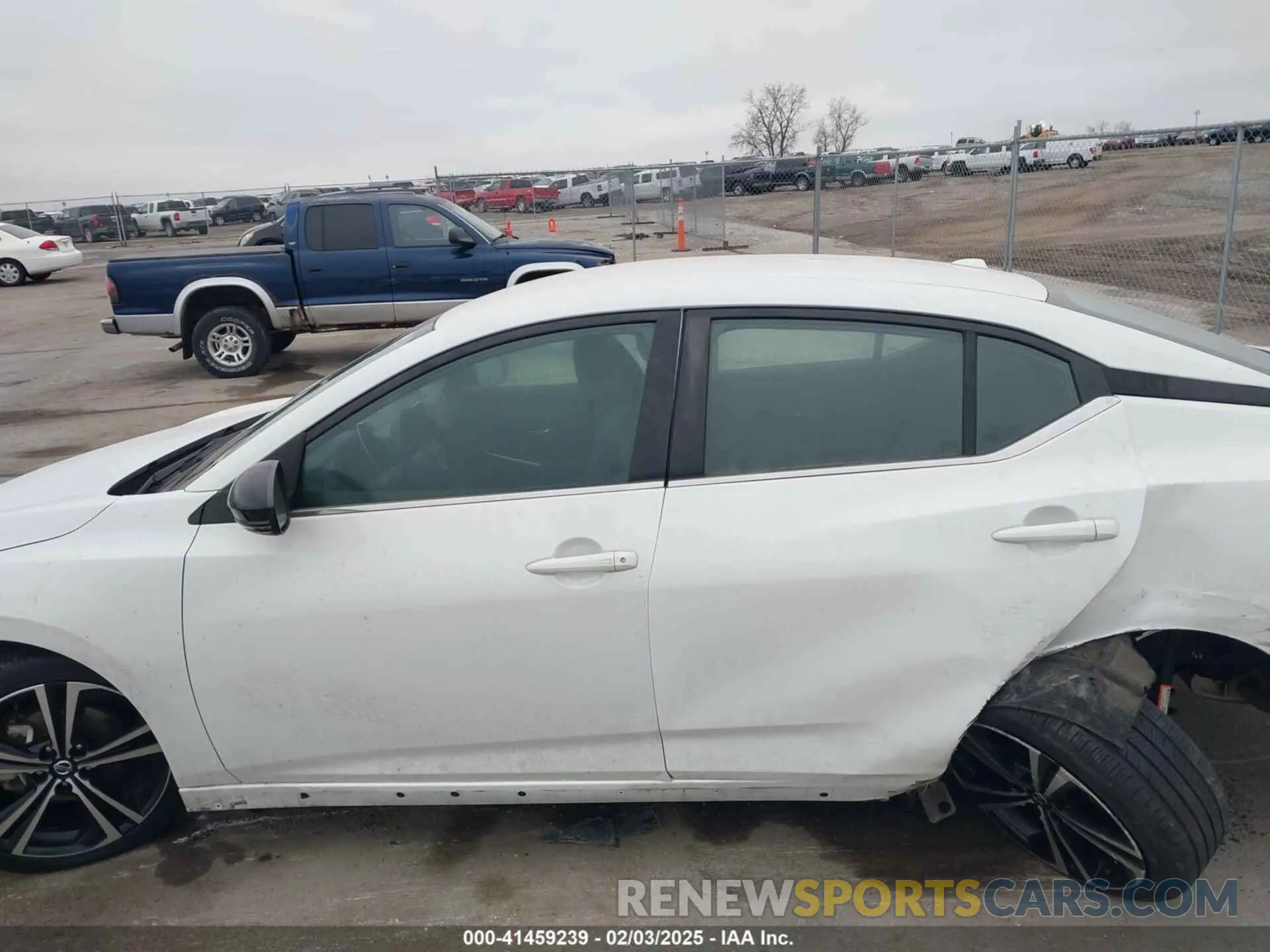15 Photograph of a damaged car 3N1AB8DVXLY238566 NISSAN SENTRA 2020