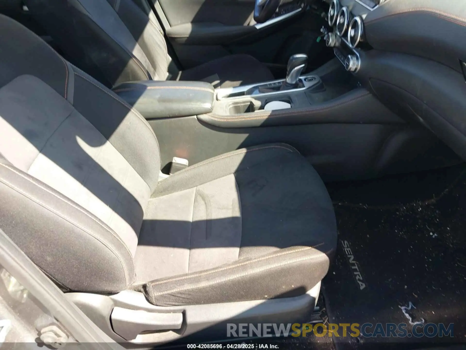 5 Photograph of a damaged car 3N1AB8DVXLY262821 NISSAN SENTRA 2020