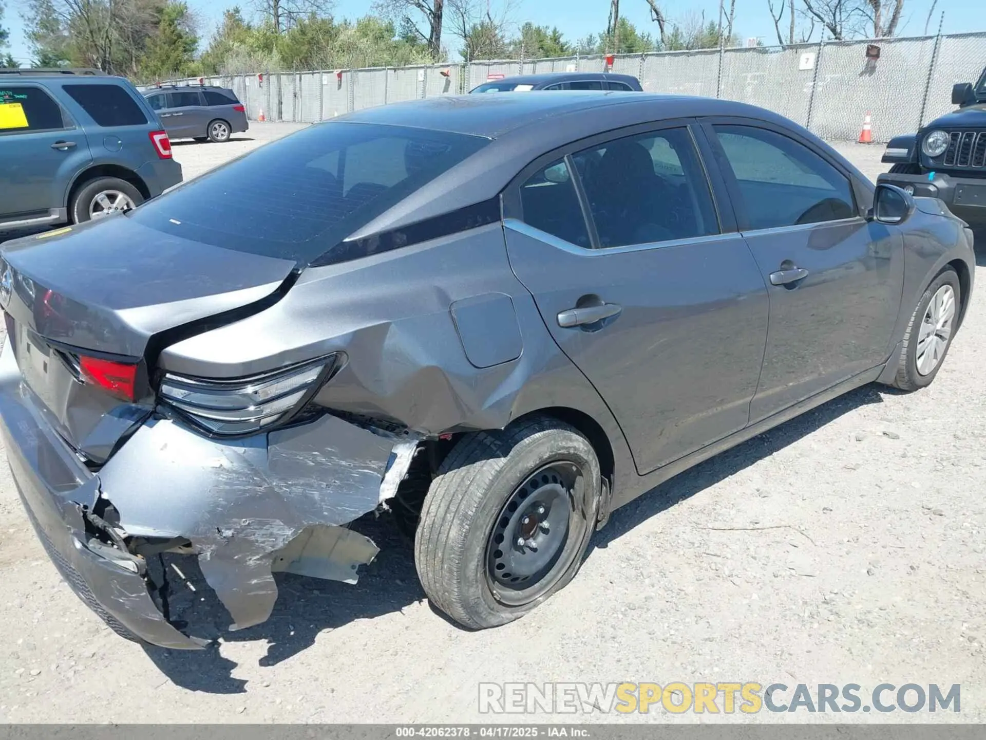 4 Photograph of a damaged car 3N1AB8BVXMY305283 NISSAN SENTRA 2021