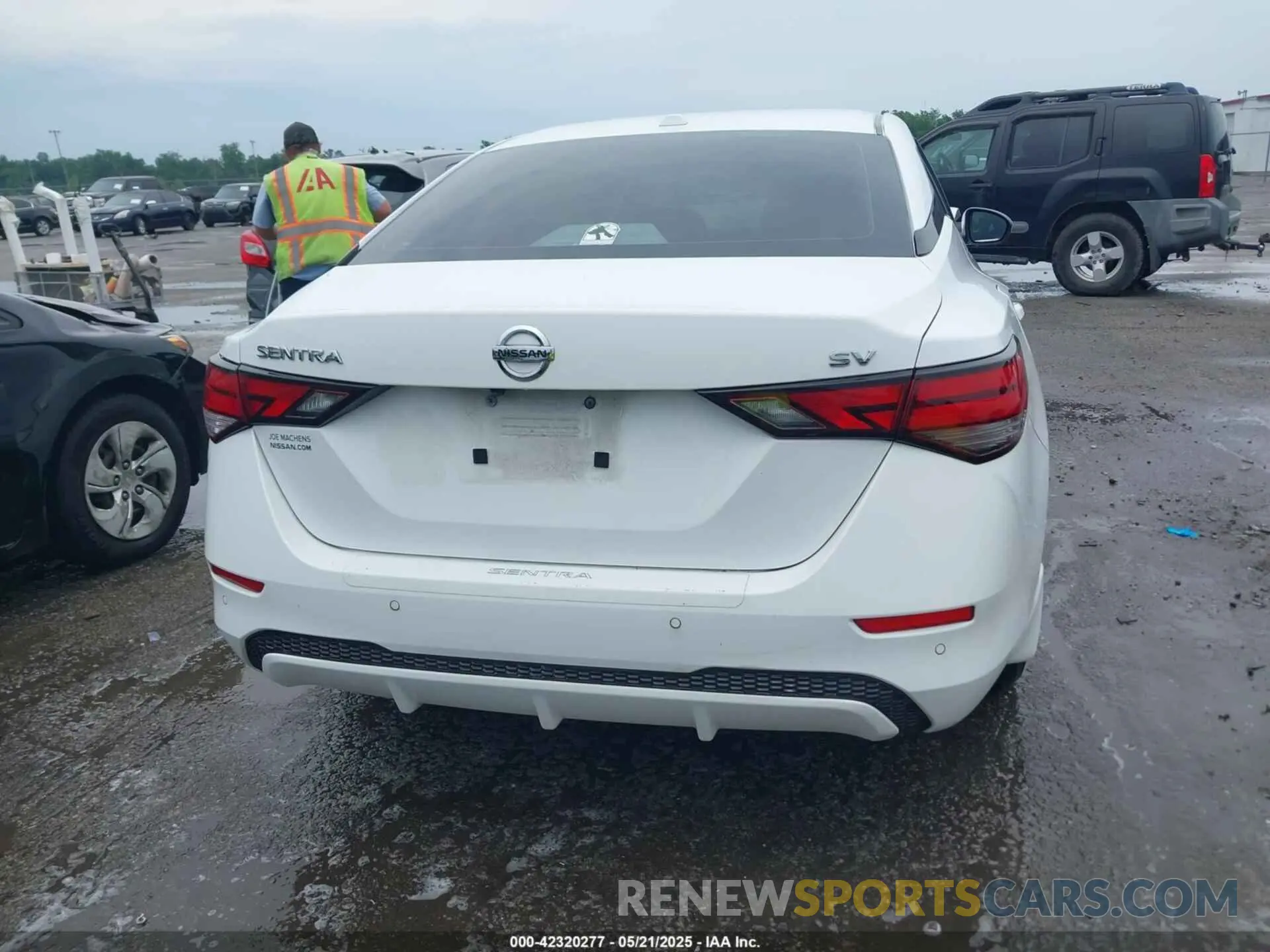 16 Photograph of a damaged car 3N1AB8CV5MY325729 NISSAN SENTRA 2021