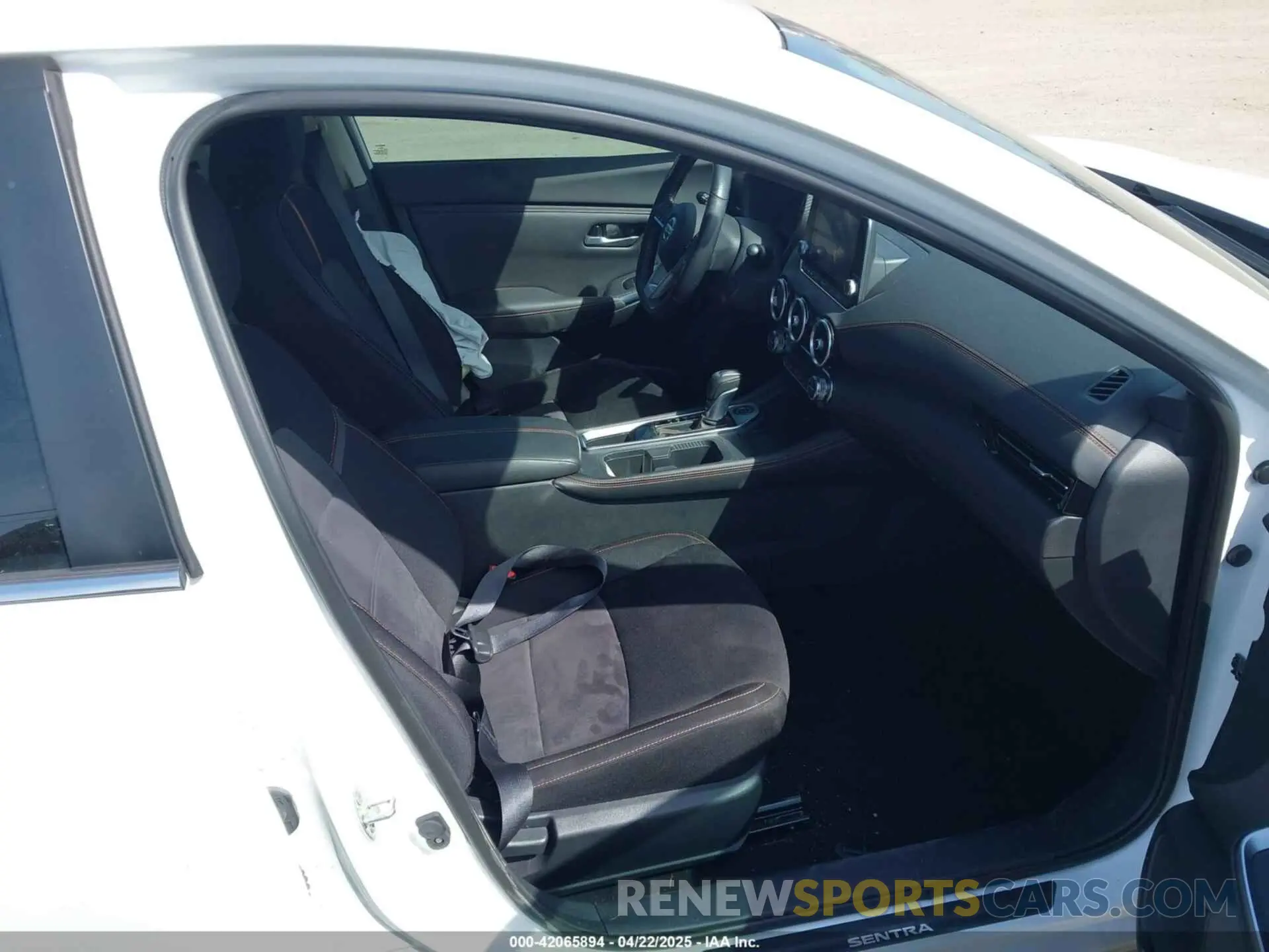 5 Photograph of a damaged car 3N1AB8DV2MY317845 NISSAN SENTRA 2021