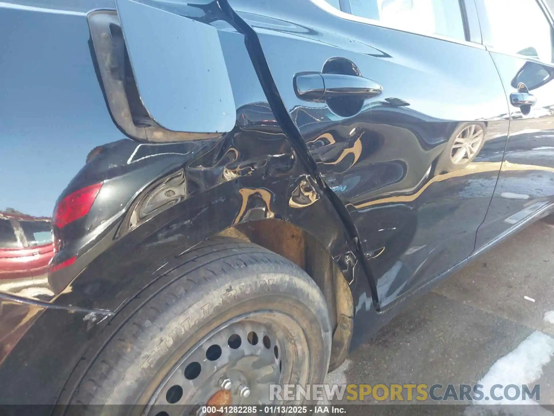 6 Photograph of a damaged car 3N1AB8BV0NY276118 NISSAN SENTRA 2022