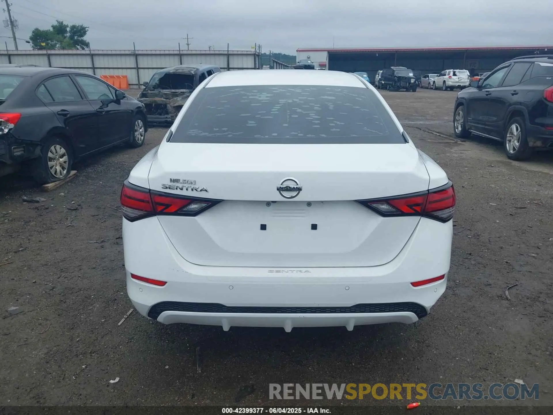 17 Photograph of a damaged car 3N1AB8BV1NY240129 NISSAN SENTRA 2022