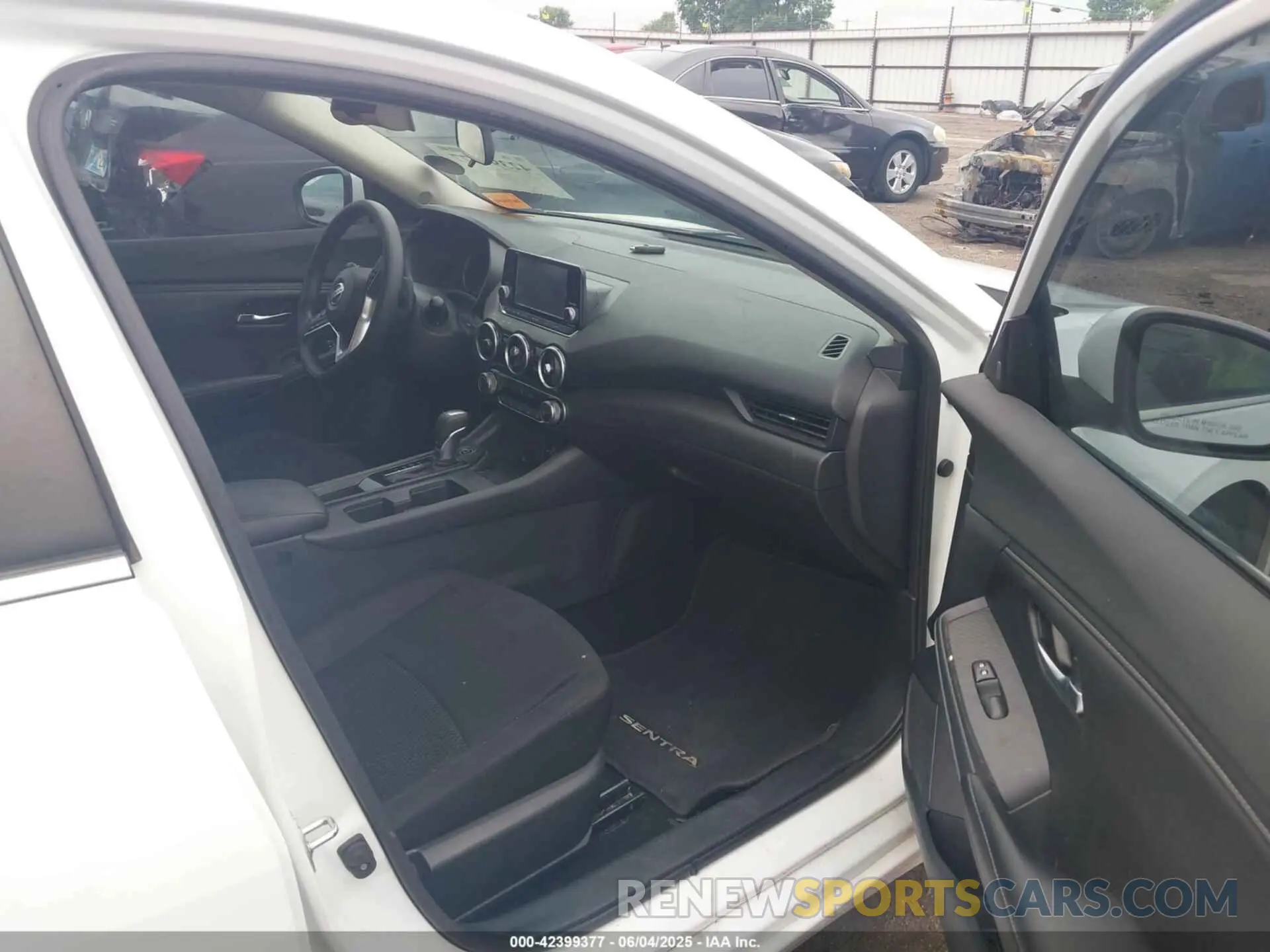 5 Photograph of a damaged car 3N1AB8BV1NY240129 NISSAN SENTRA 2022