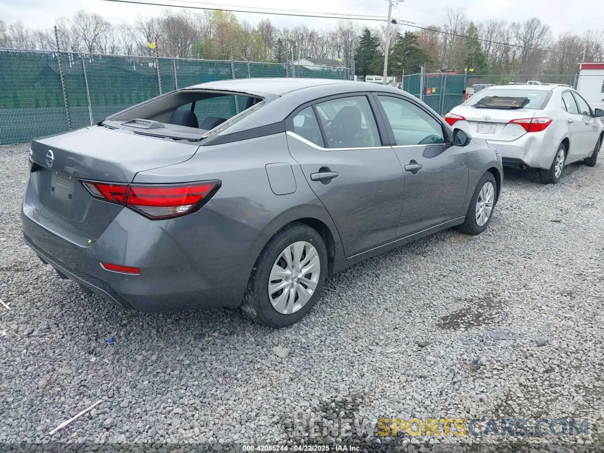 4 Photograph of a damaged car 3N1AB8BV3NY308088 NISSAN SENTRA 2022