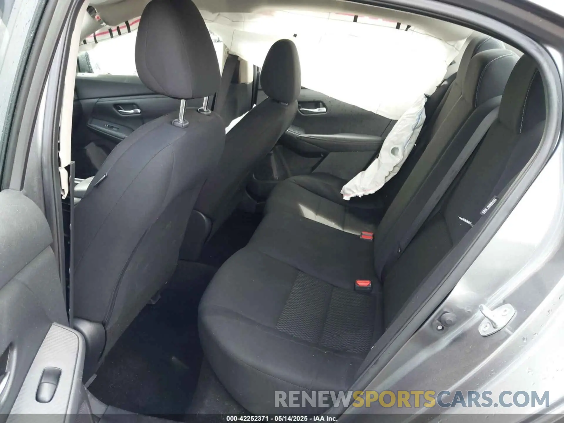 8 Photograph of a damaged car 3N1AB8BV4NY239377 NISSAN SENTRA 2022