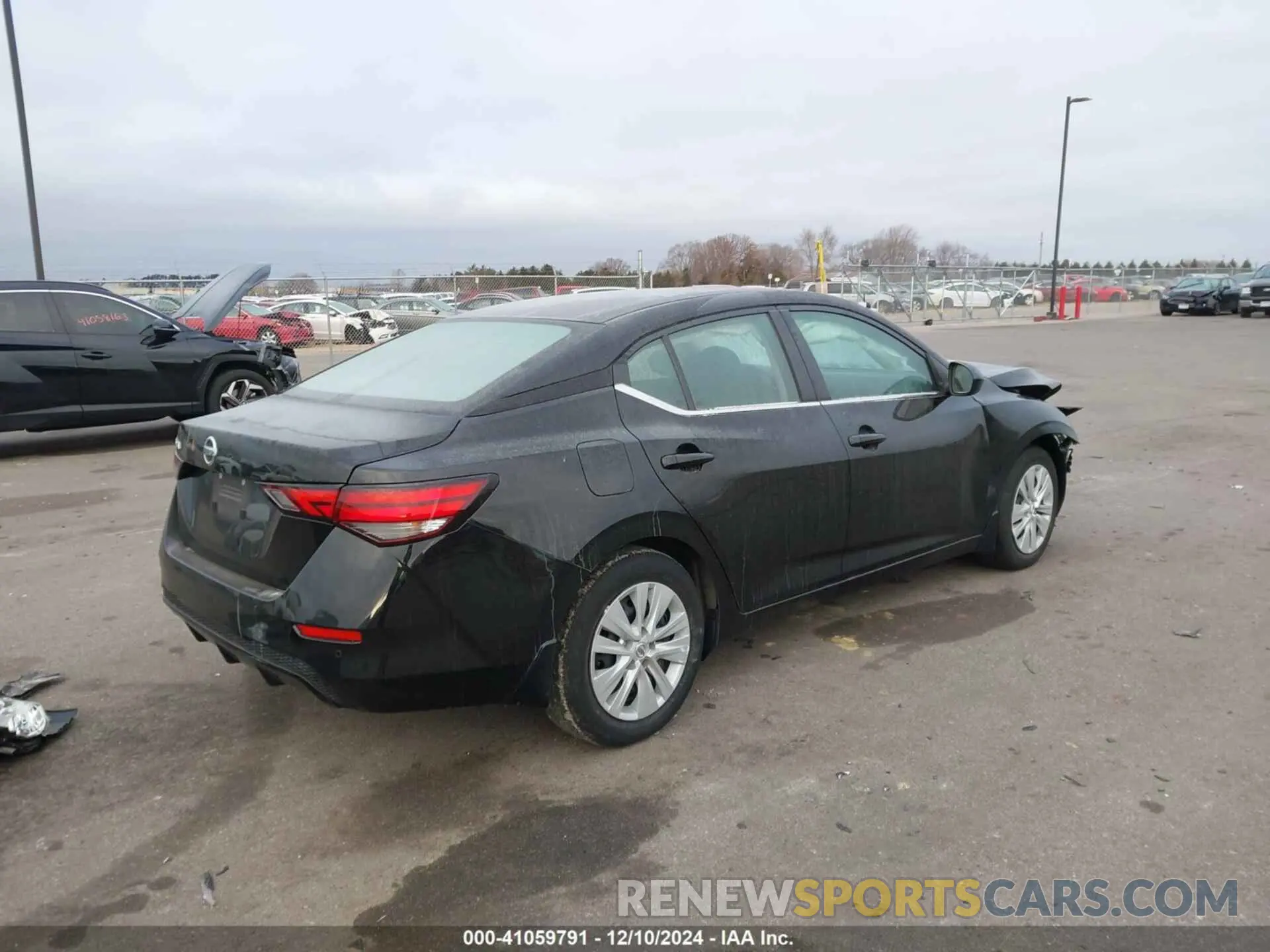 4 Photograph of a damaged car 3N1AB8BV4NY260228 NISSAN SENTRA 2022