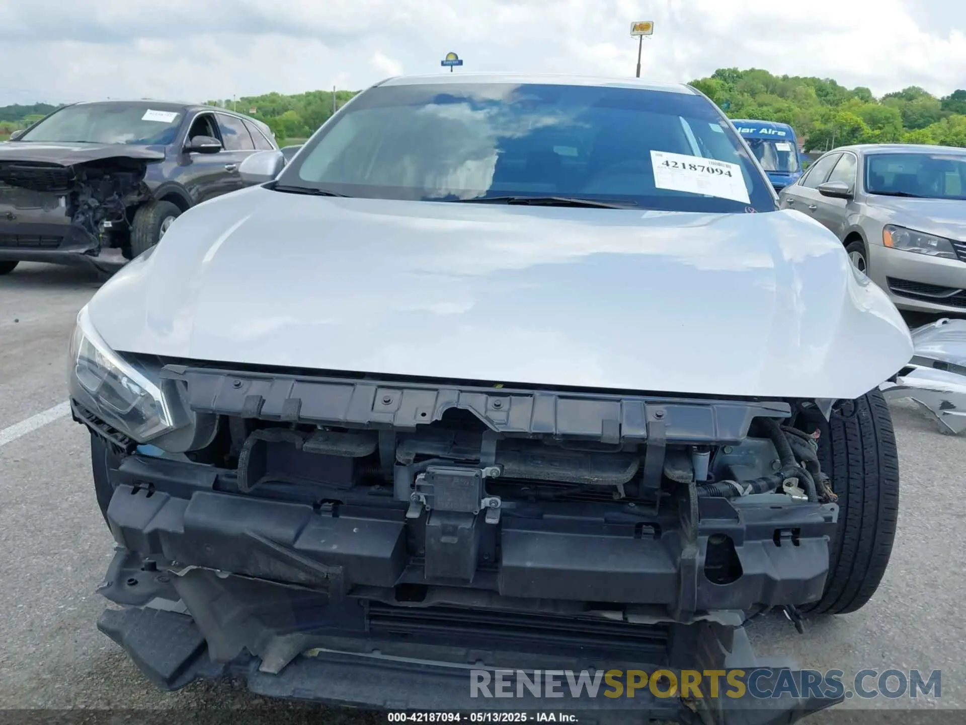 13 Photograph of a damaged car 3N1AB8BV5NY229683 NISSAN SENTRA 2022