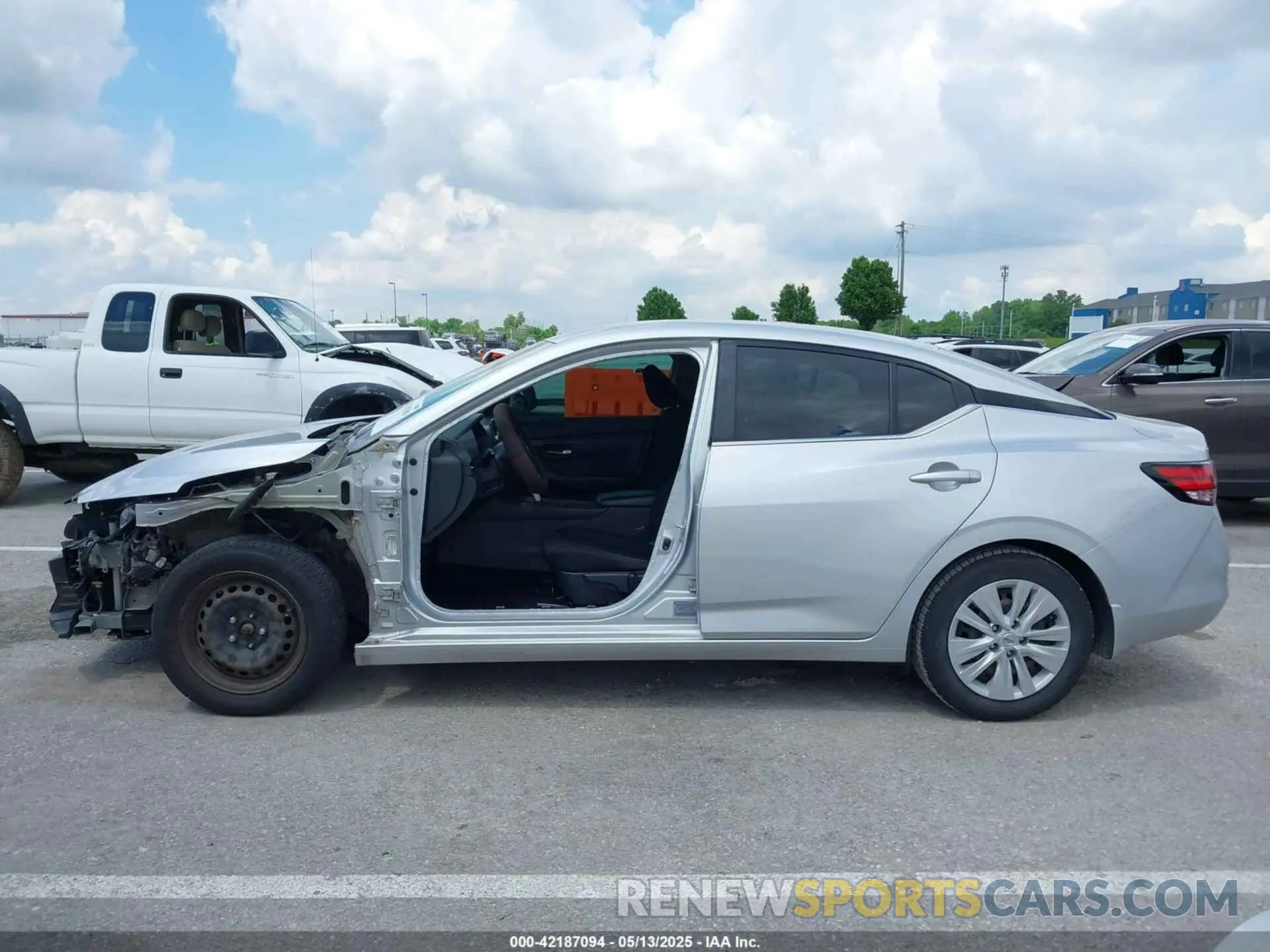 15 Photograph of a damaged car 3N1AB8BV5NY229683 NISSAN SENTRA 2022
