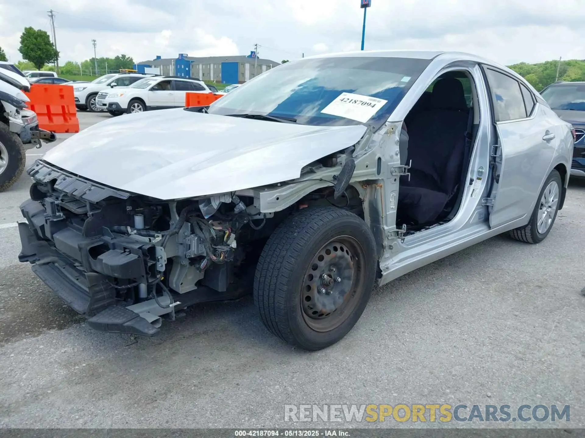 2 Photograph of a damaged car 3N1AB8BV5NY229683 NISSAN SENTRA 2022