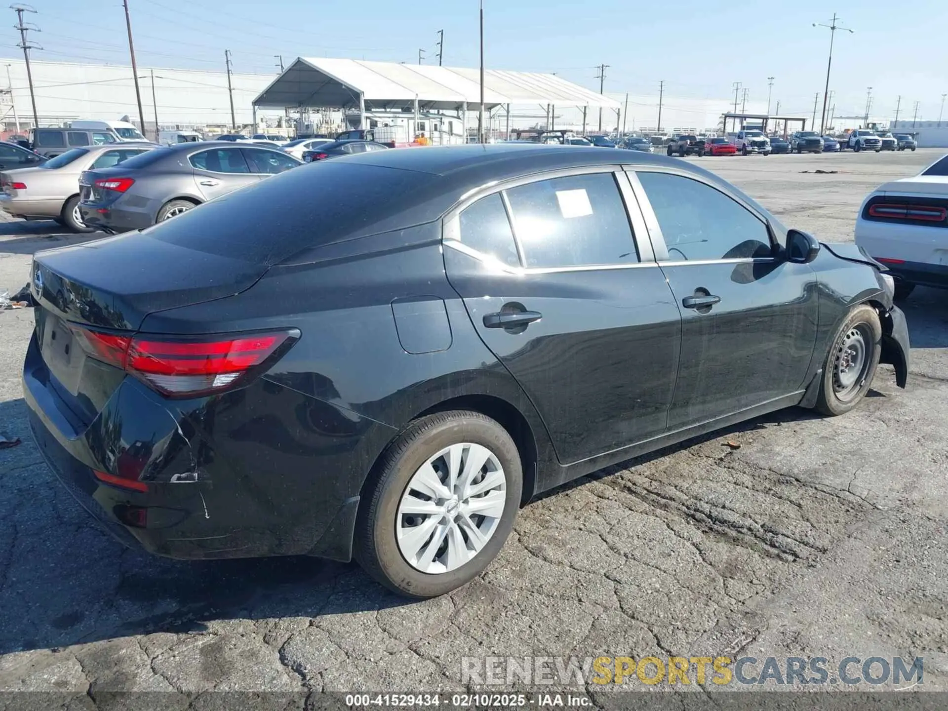 4 Photograph of a damaged car 3N1AB8BV6NY213976 NISSAN SENTRA 2022
