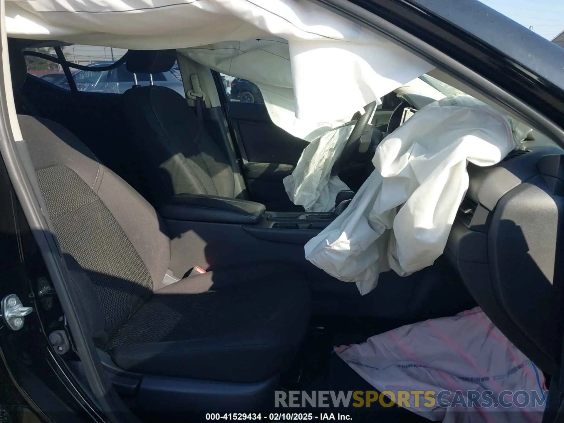 5 Photograph of a damaged car 3N1AB8BV6NY213976 NISSAN SENTRA 2022