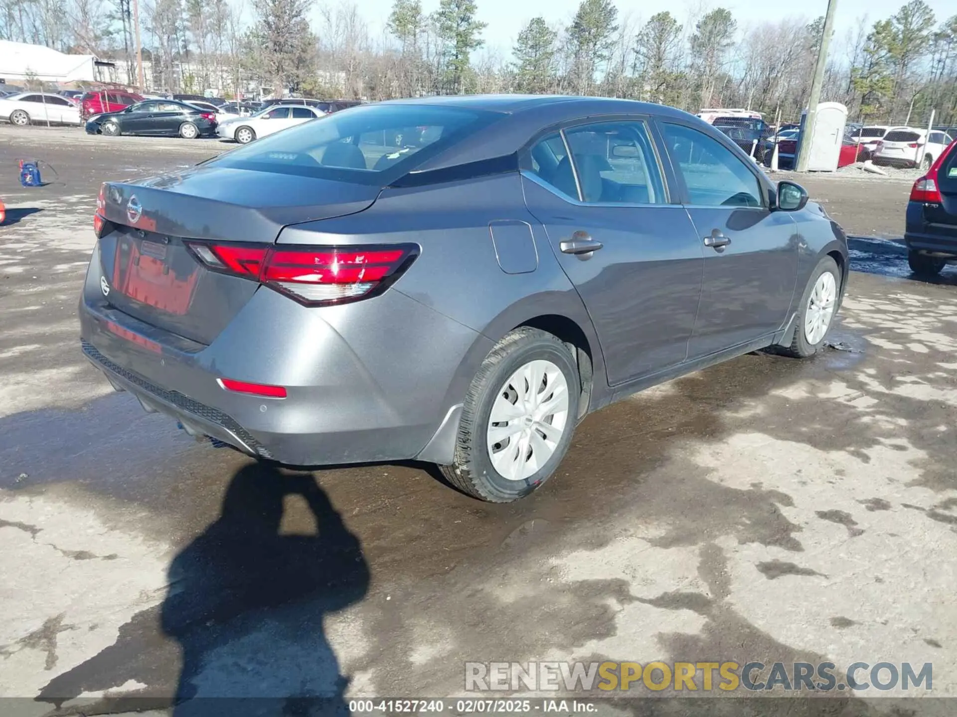 4 Photograph of a damaged car 3N1AB8BV7NY231435 NISSAN SENTRA 2022