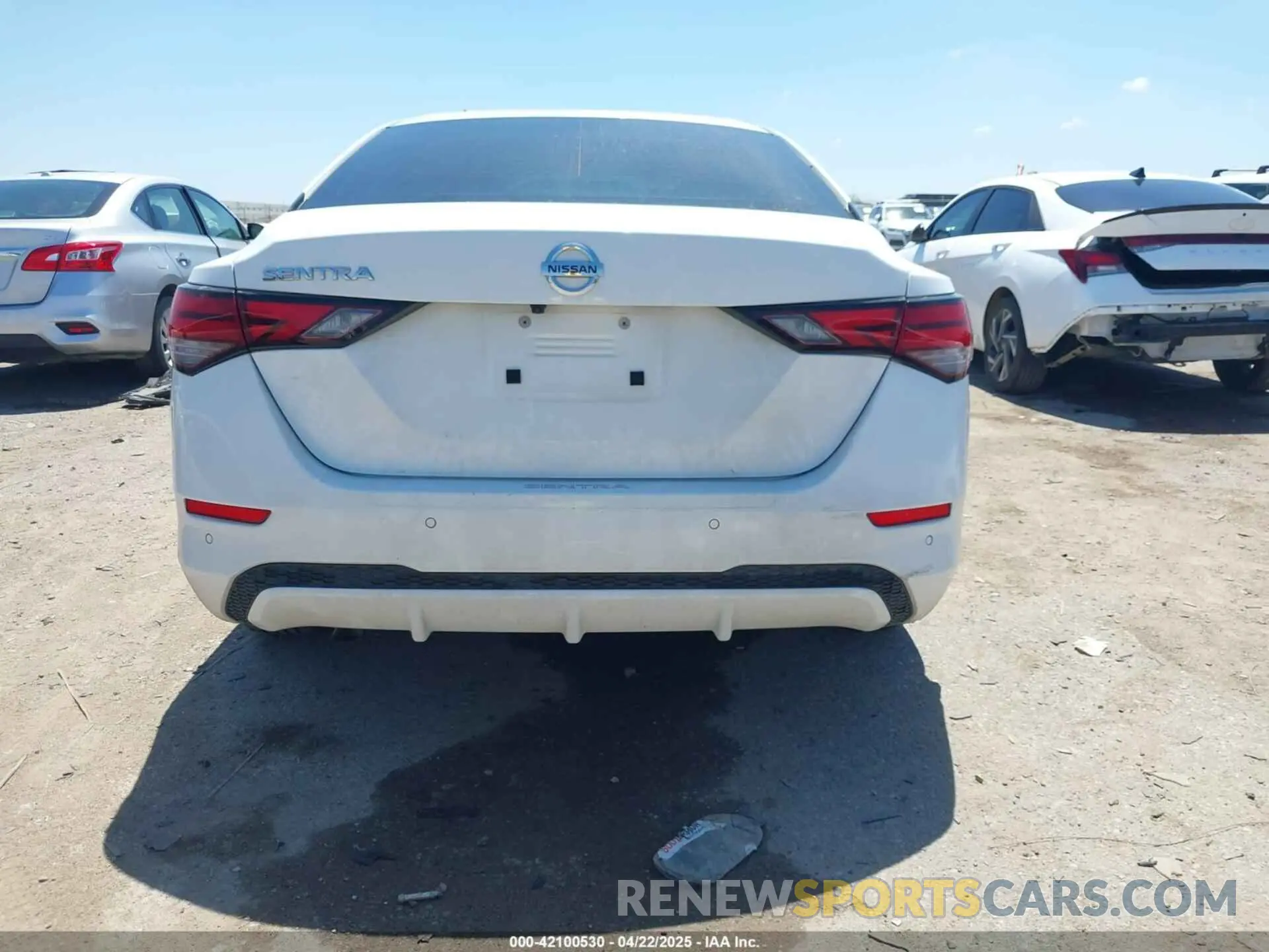16 Photograph of a damaged car 3N1AB8BV9NY238631 NISSAN SENTRA 2022