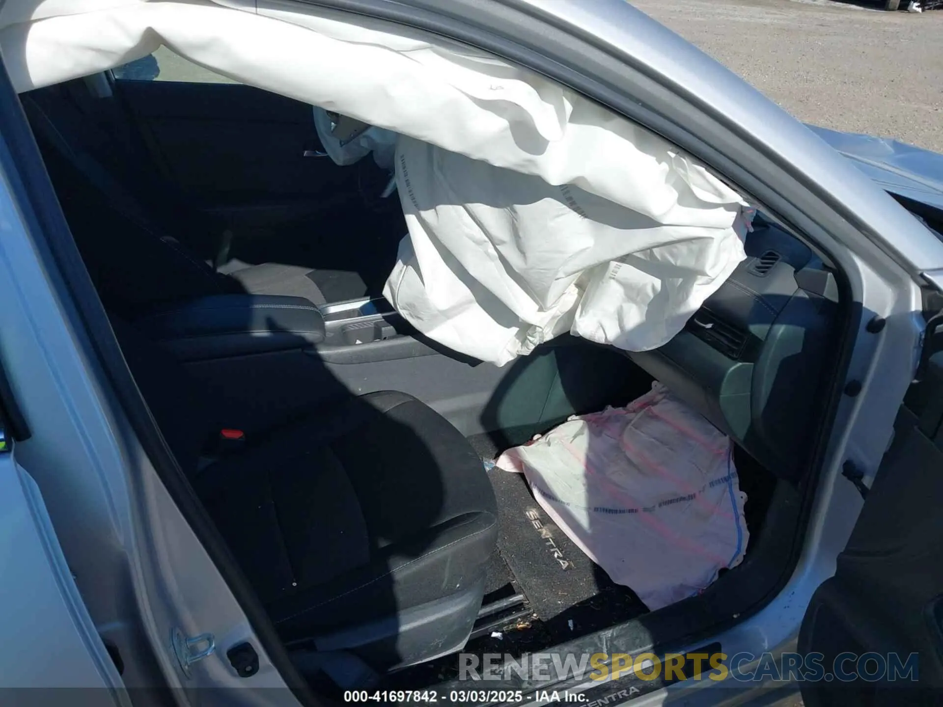 5 Photograph of a damaged car 3N1AB8CV0NY228066 NISSAN SENTRA 2022