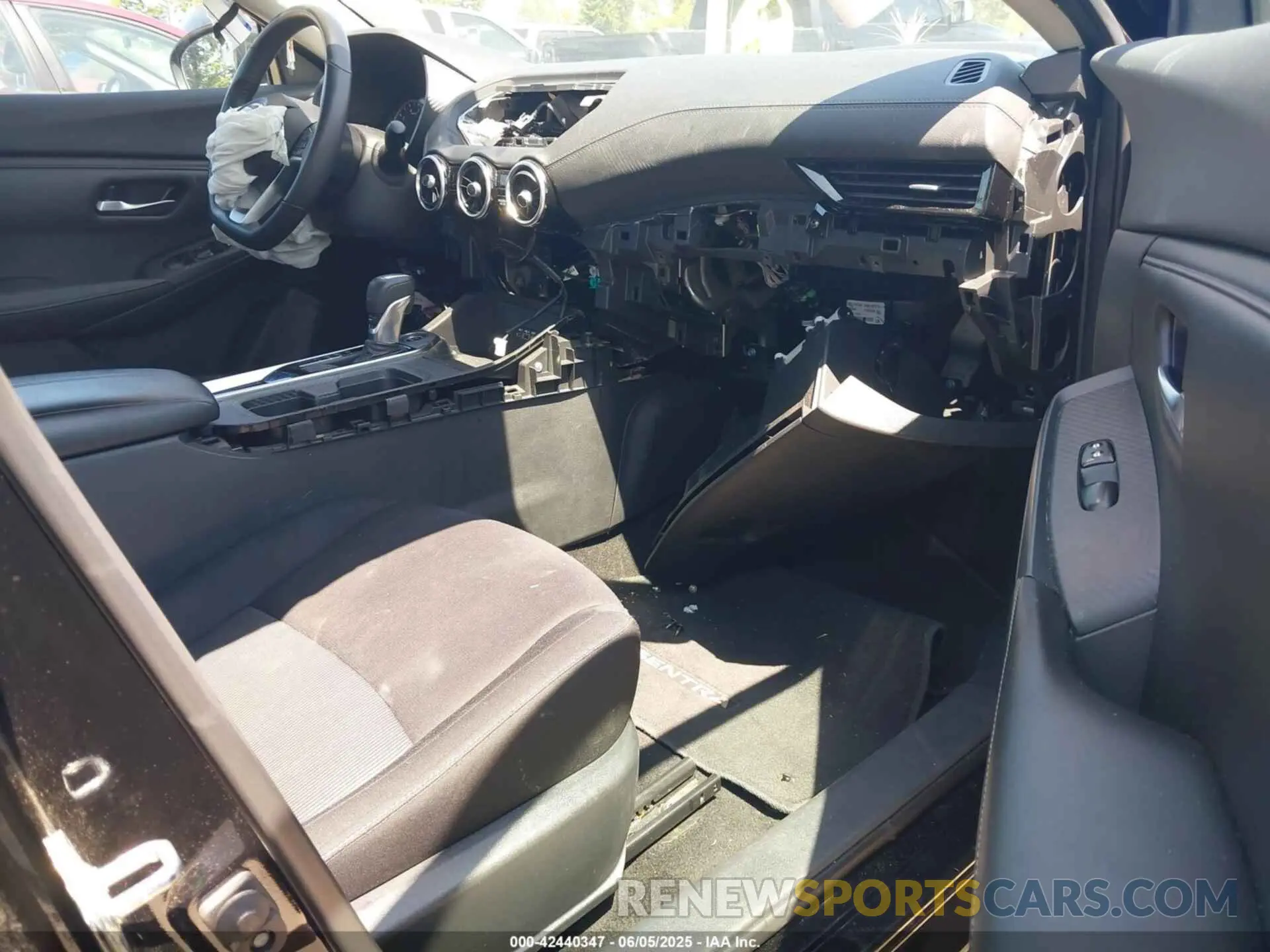 5 Photograph of a damaged car 3N1AB8CV0NY256613 NISSAN SENTRA 2022