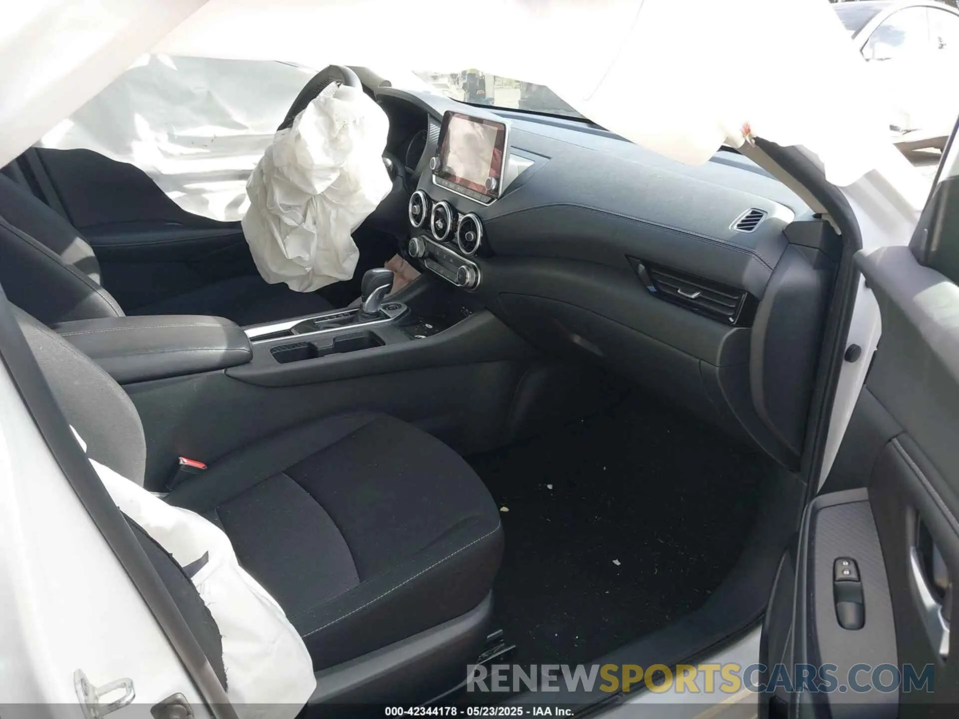 5 Photograph of a damaged car 3N1AB8CV1NY272528 NISSAN SENTRA 2022
