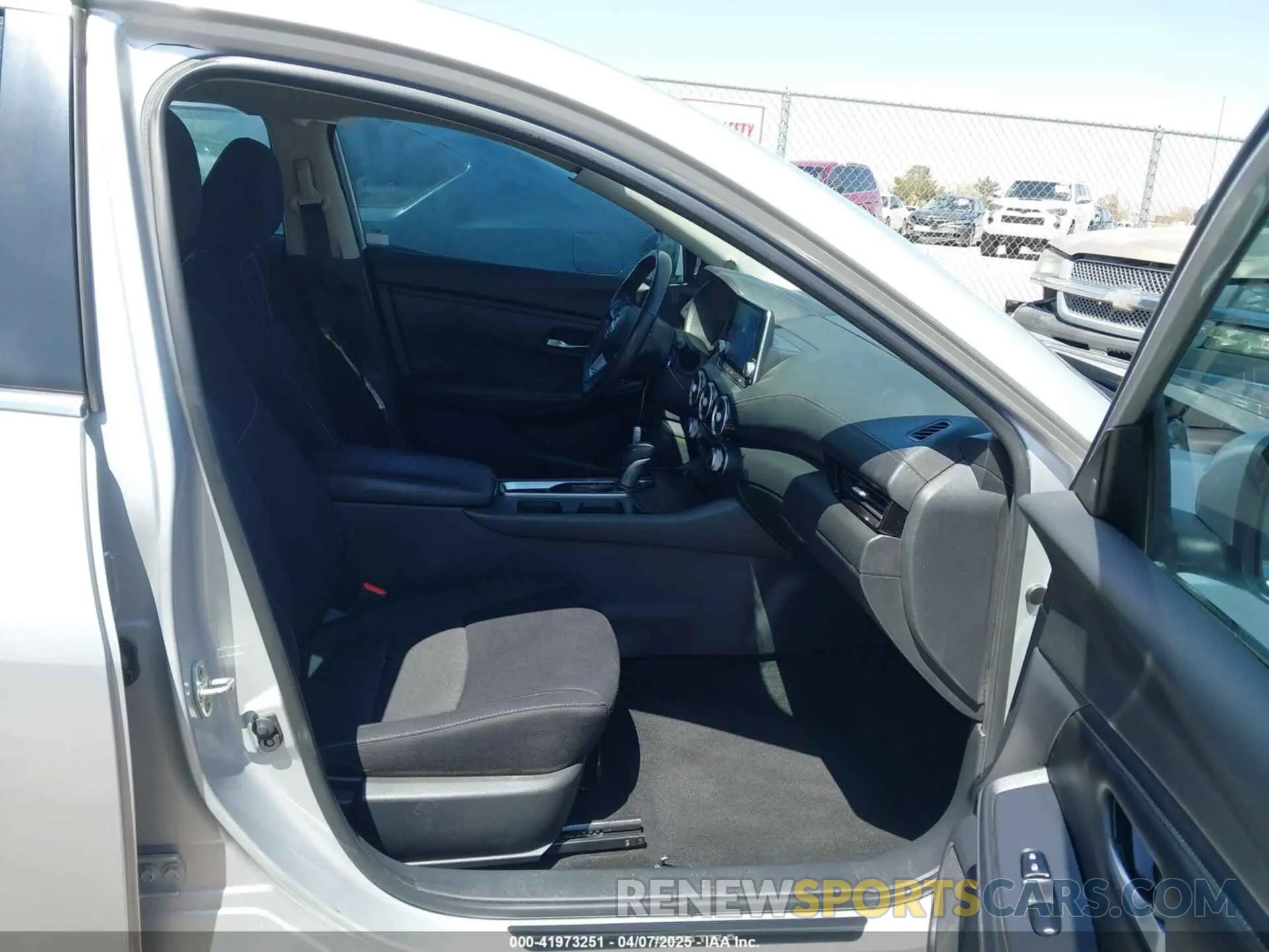 5 Photograph of a damaged car 3N1AB8CV3NY210290 NISSAN SENTRA 2022