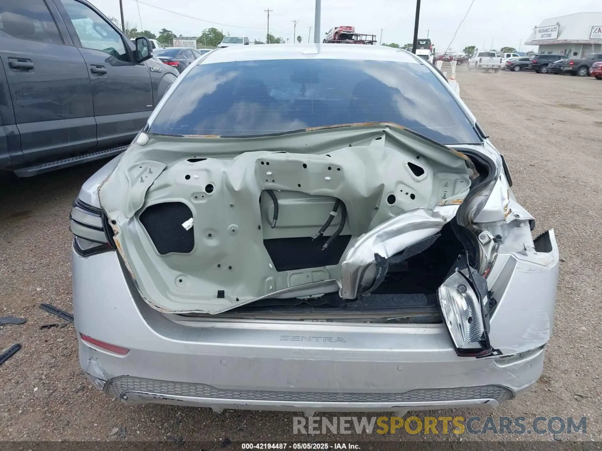 16 Photograph of a damaged car 3N1AB8CV3NY215330 NISSAN SENTRA 2022