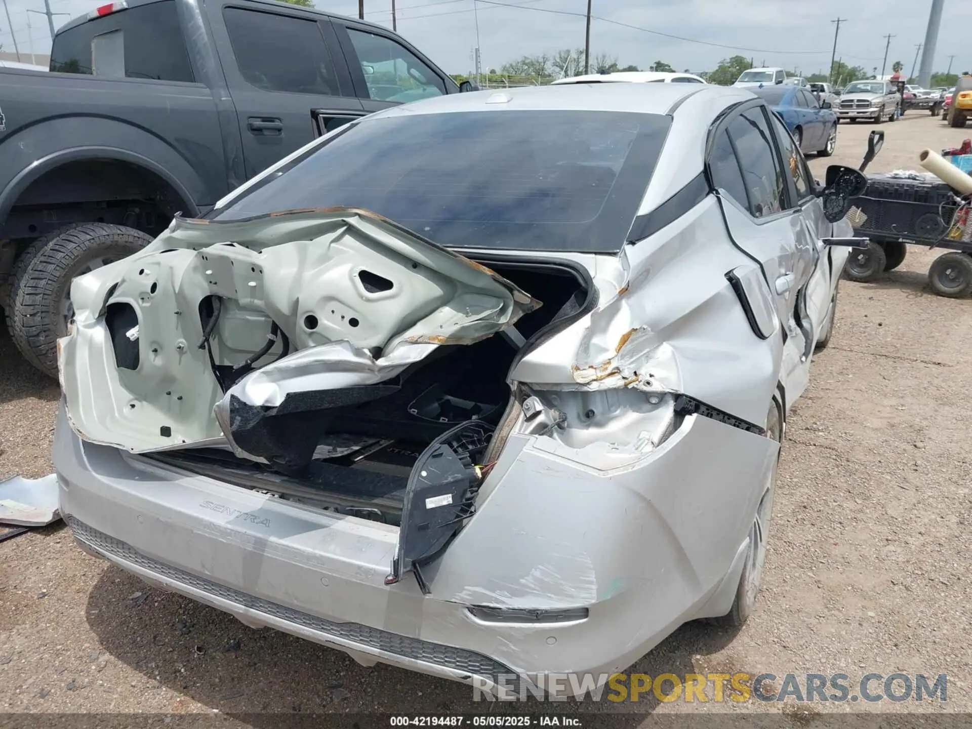 6 Photograph of a damaged car 3N1AB8CV3NY215330 NISSAN SENTRA 2022