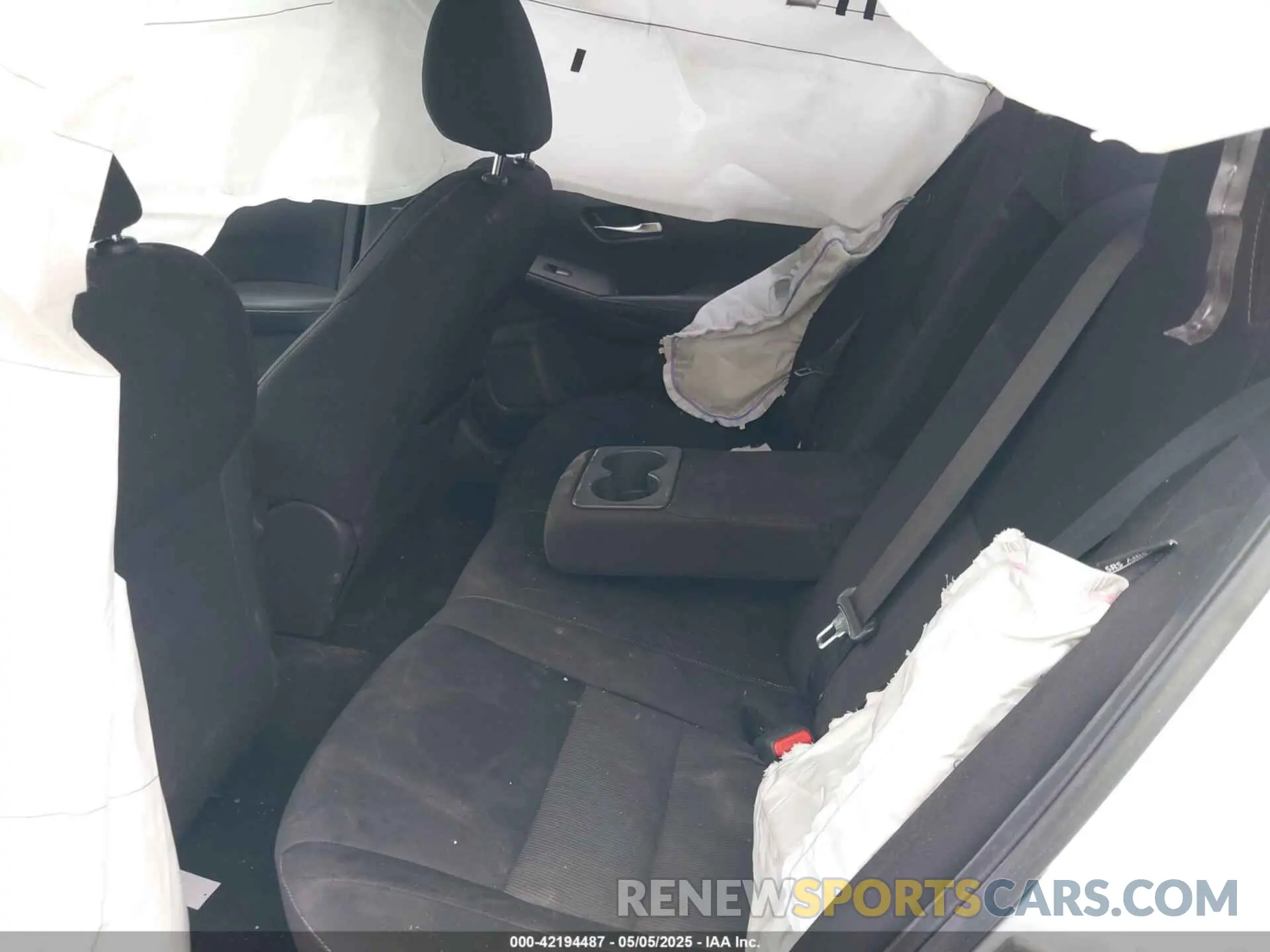 8 Photograph of a damaged car 3N1AB8CV3NY215330 NISSAN SENTRA 2022