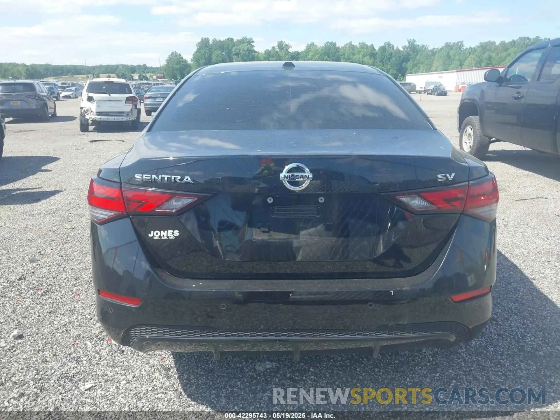 17 Photograph of a damaged car 3N1AB8CV3NY269663 NISSAN SENTRA 2022