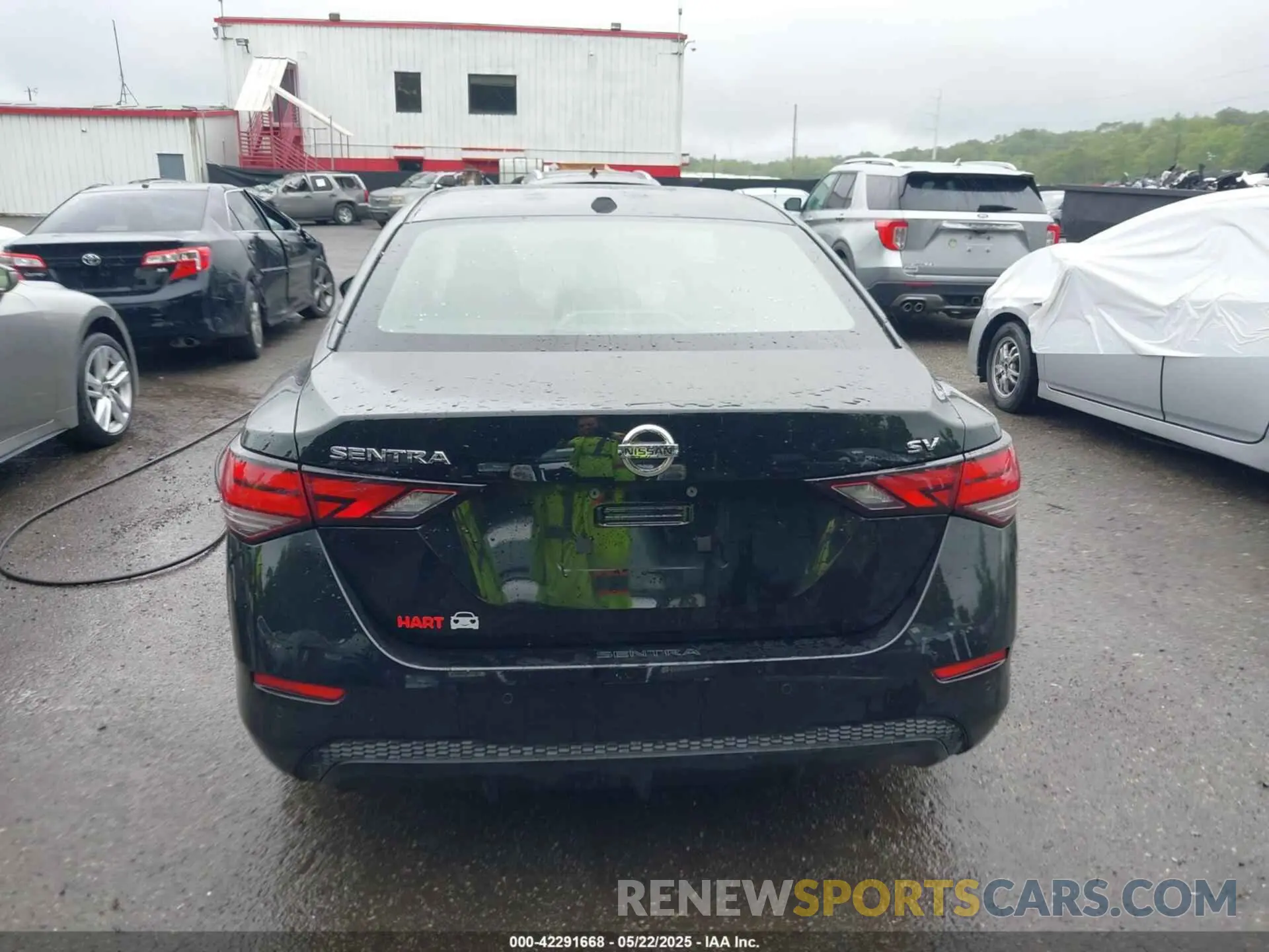 17 Photograph of a damaged car 3N1AB8CV4NY233481 NISSAN SENTRA 2022