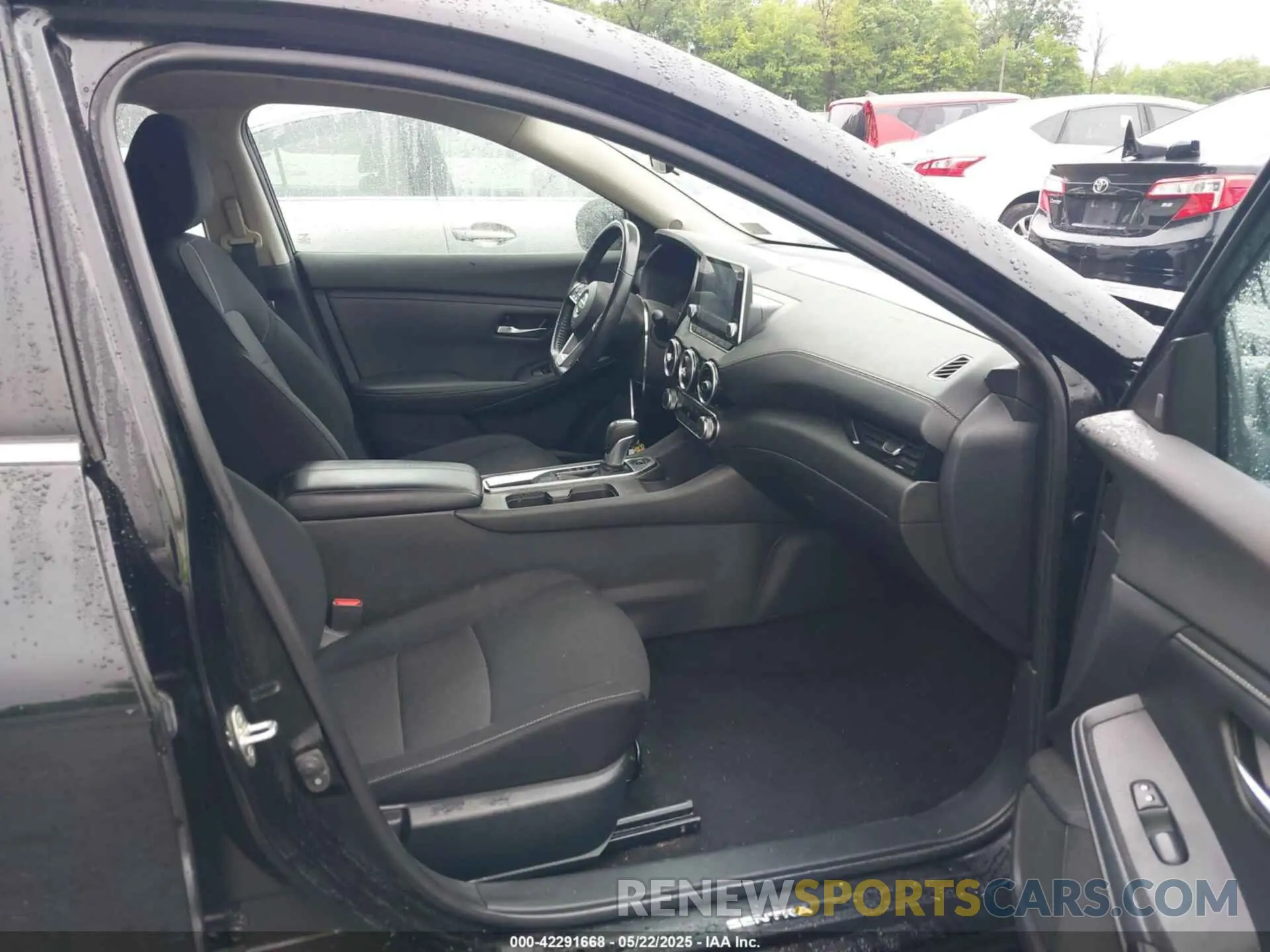 5 Photograph of a damaged car 3N1AB8CV4NY233481 NISSAN SENTRA 2022