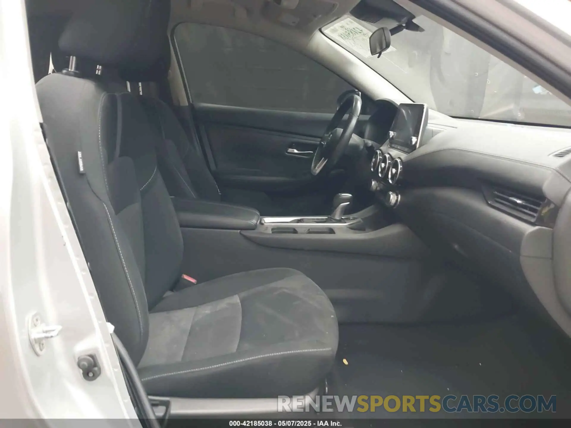 5 Photograph of a damaged car 3N1AB8CV4NY241063 NISSAN SENTRA 2022