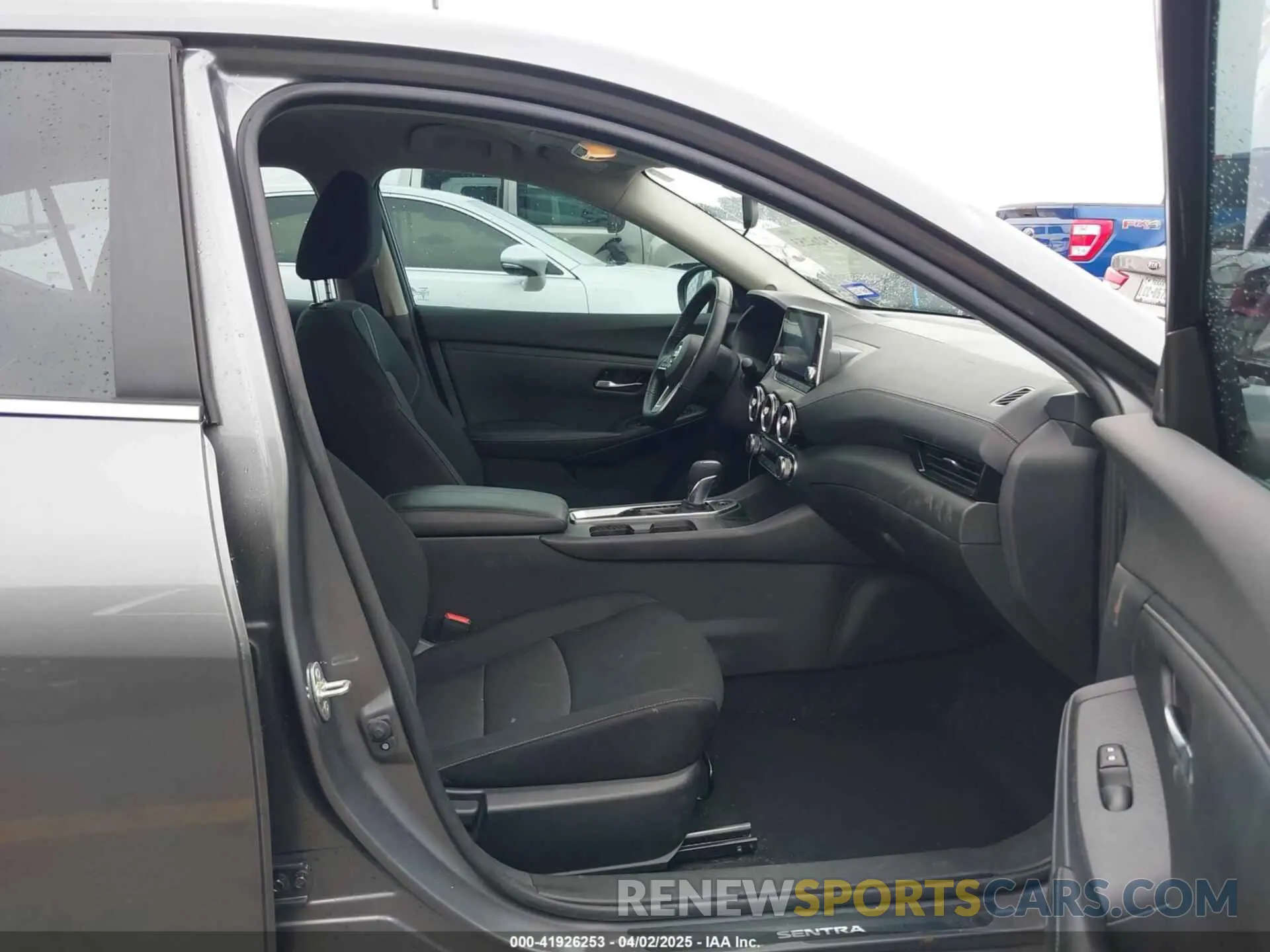 5 Photograph of a damaged car 3N1AB8CV4NY275763 NISSAN SENTRA 2022