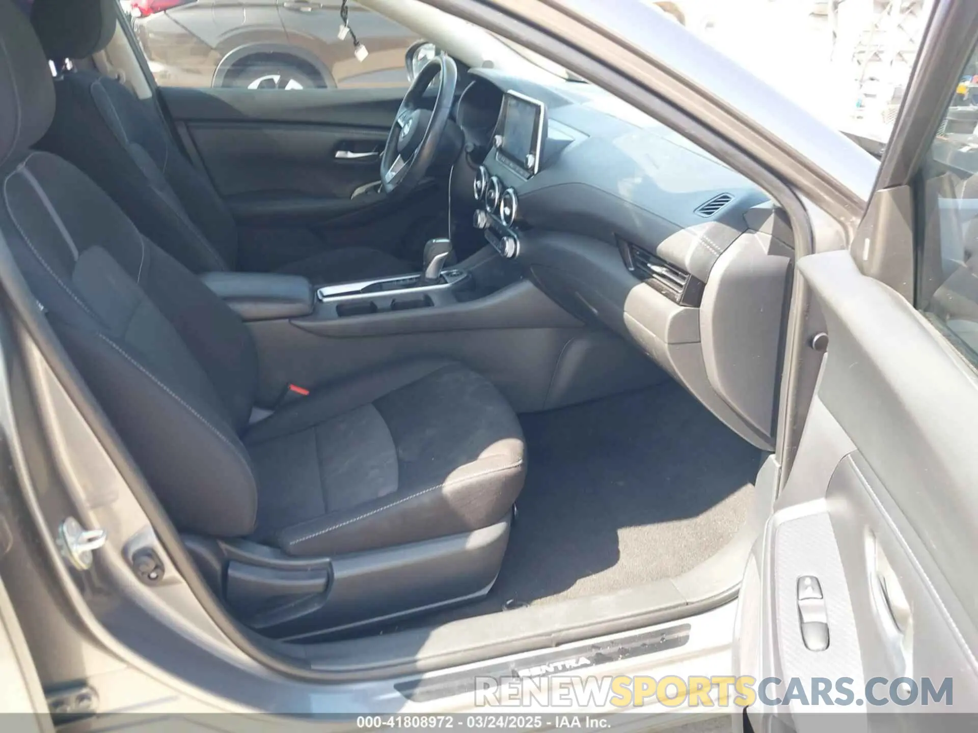 5 Photograph of a damaged car 3N1AB8CV5NY210243 NISSAN SENTRA 2022