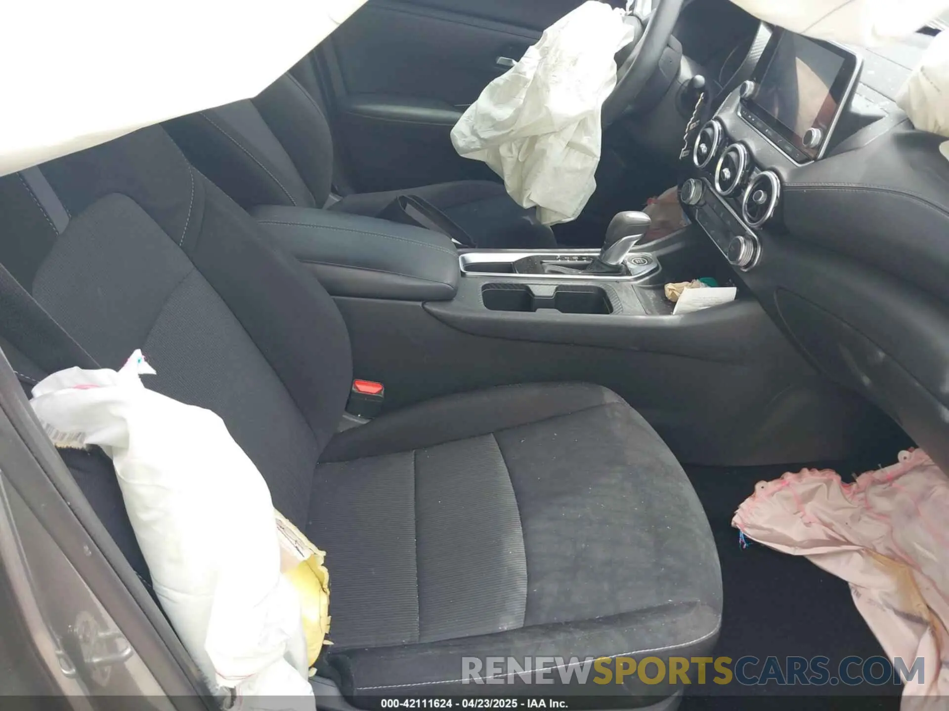 5 Photograph of a damaged car 3N1AB8CV5NY246109 NISSAN SENTRA 2022