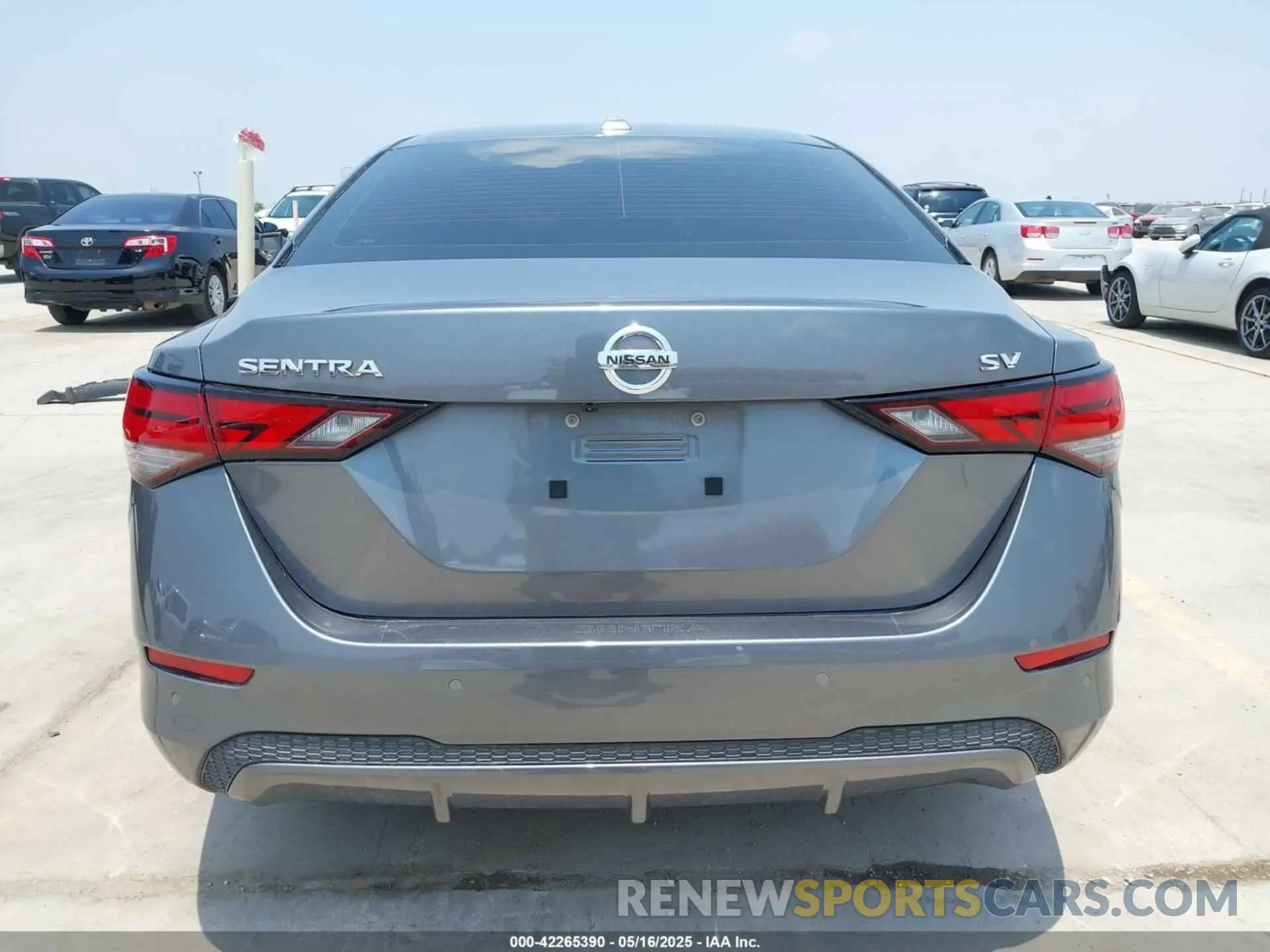 17 Photograph of a damaged car 3N1AB8CV5NY249530 NISSAN SENTRA 2022