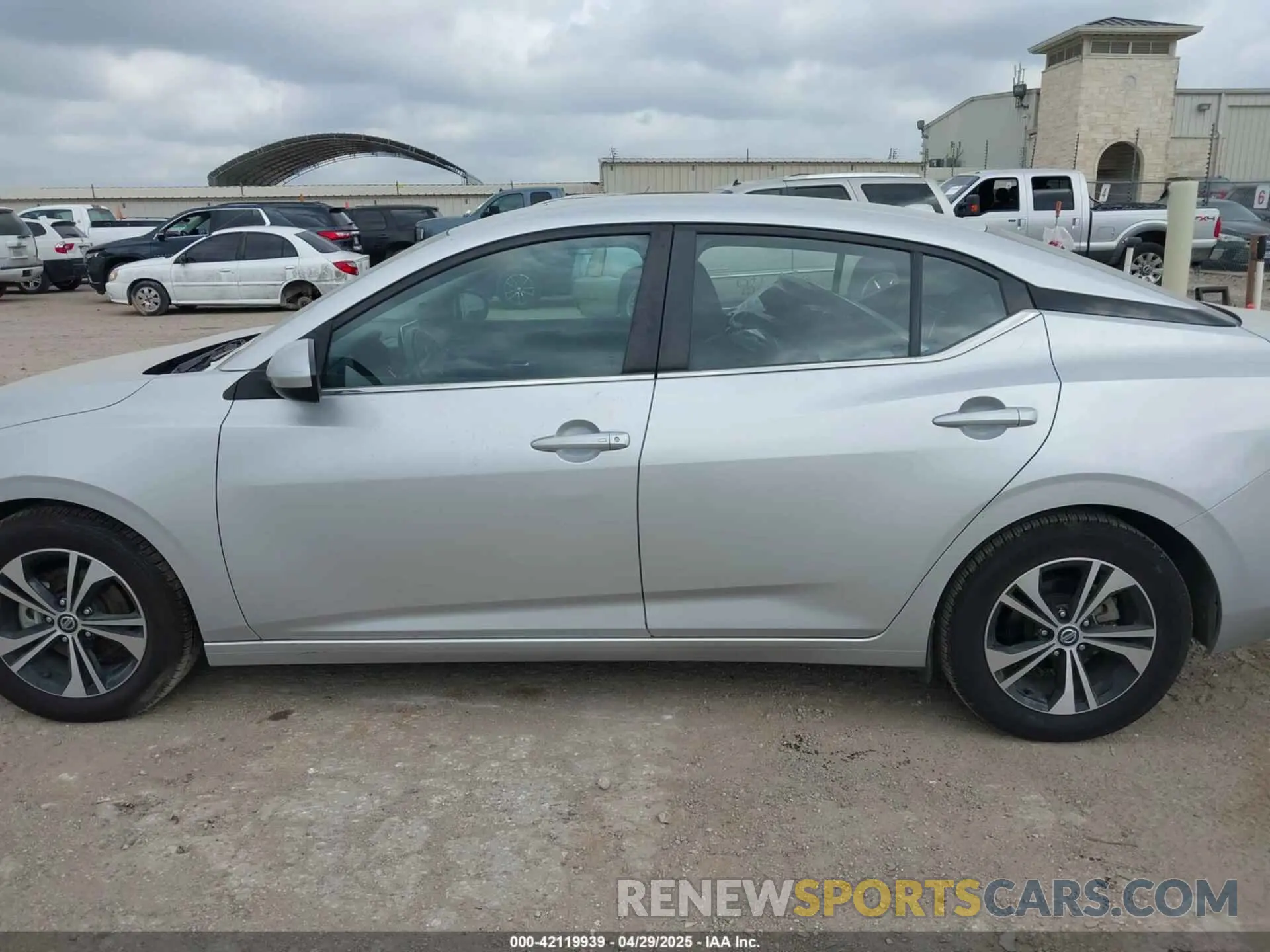 15 Photograph of a damaged car 3N1AB8CV5NY257076 NISSAN SENTRA 2022