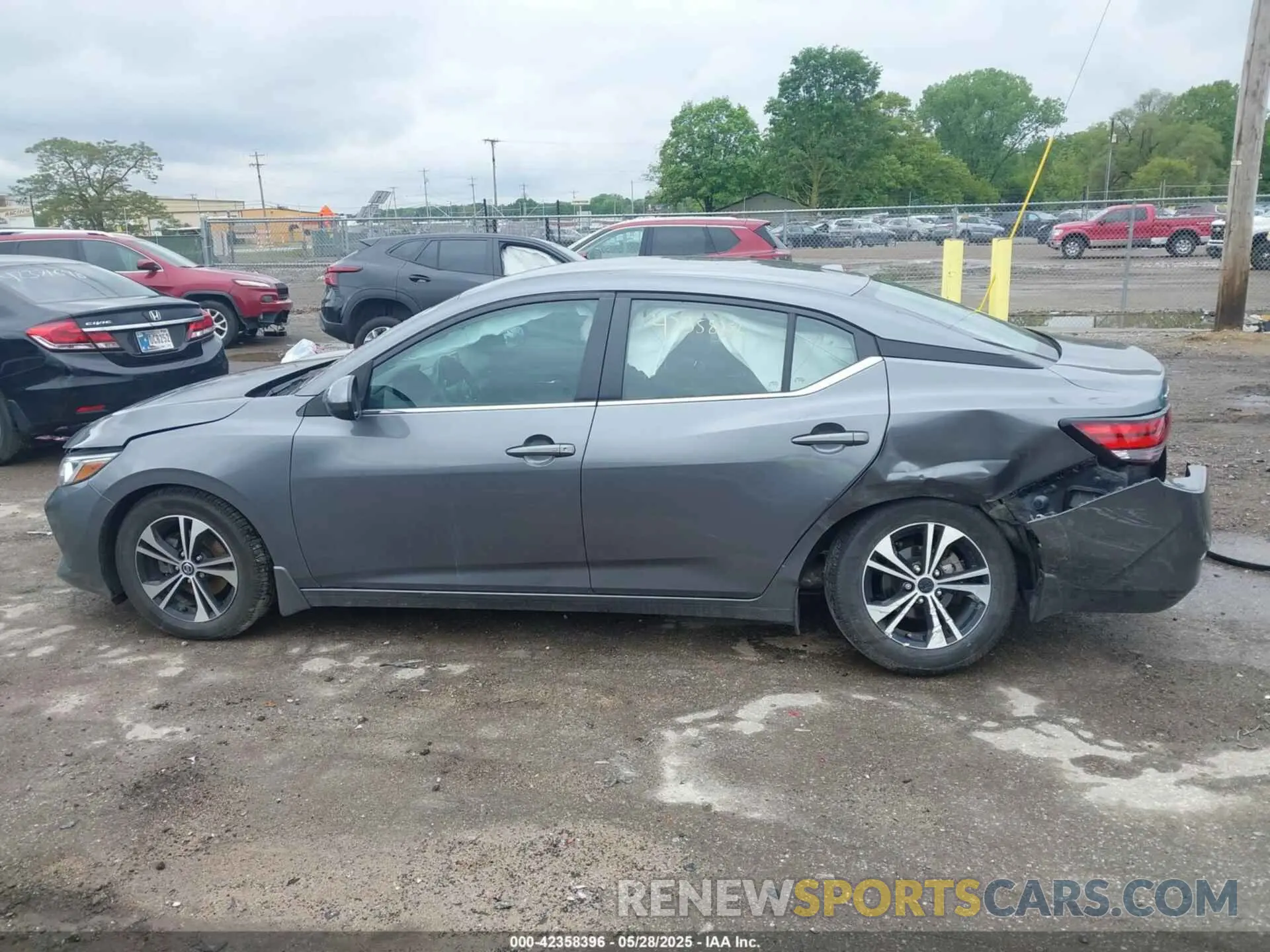 14 Photograph of a damaged car 3N1AB8CV5NY275688 NISSAN SENTRA 2022