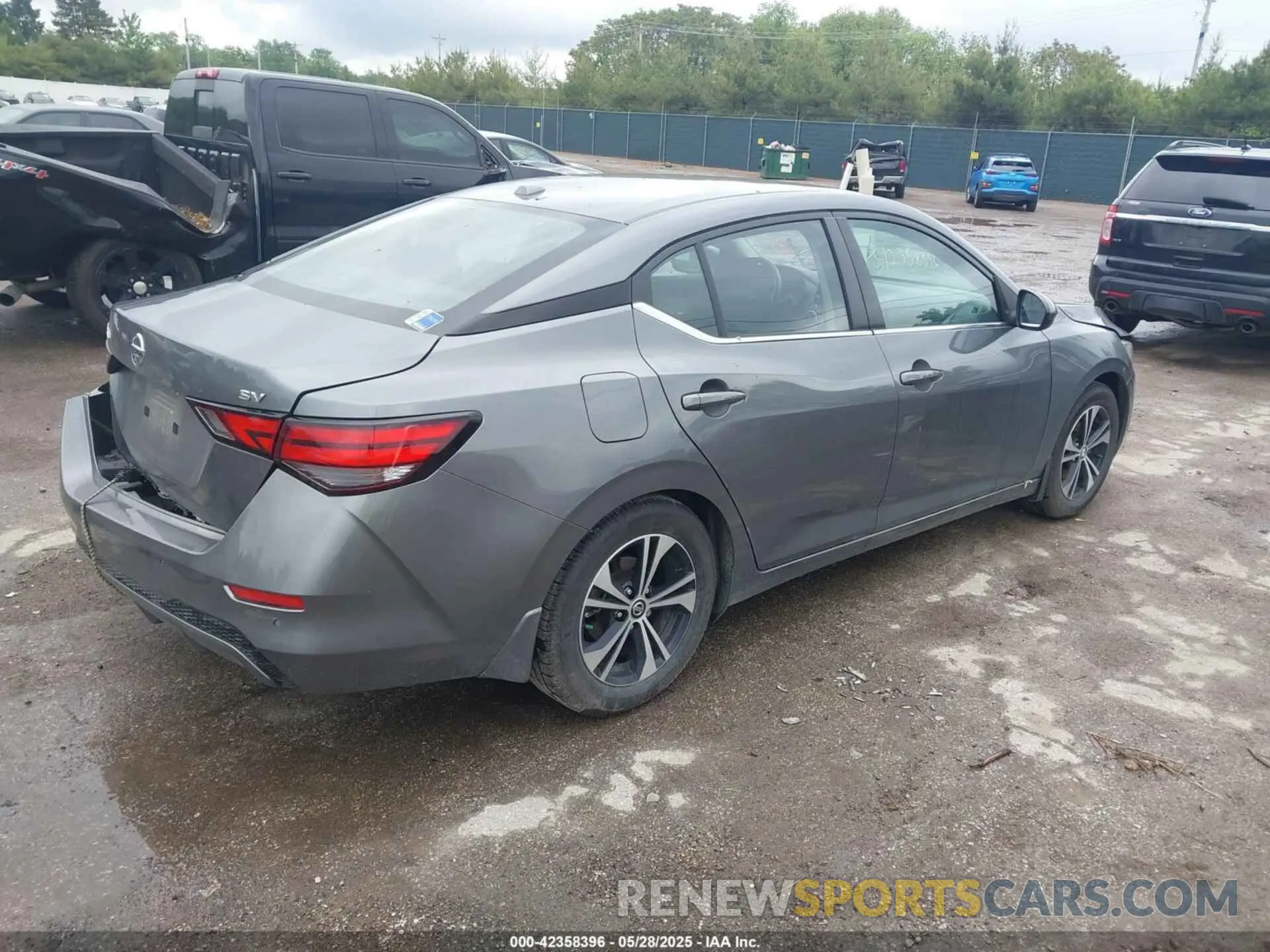 4 Photograph of a damaged car 3N1AB8CV5NY275688 NISSAN SENTRA 2022