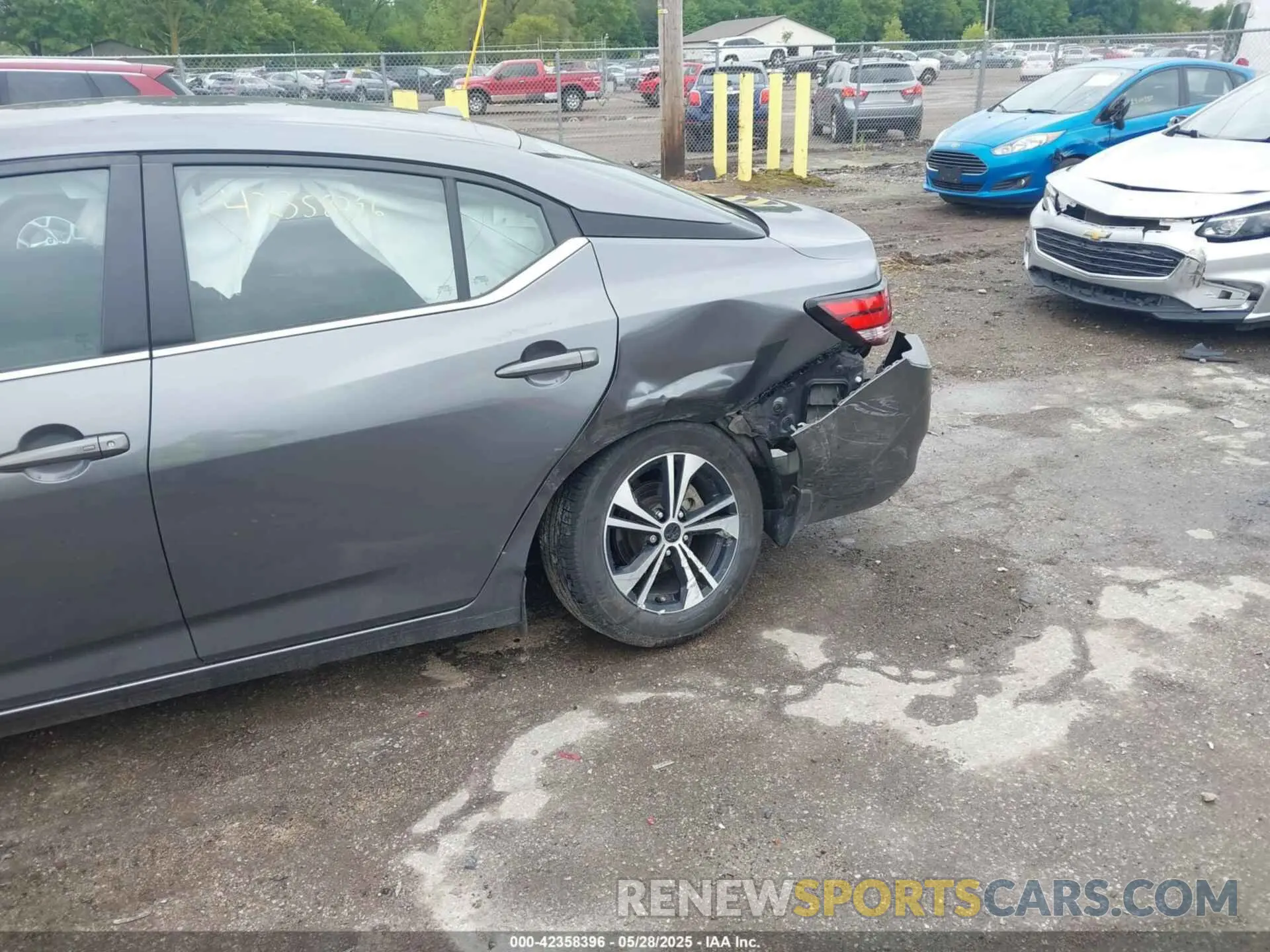 6 Photograph of a damaged car 3N1AB8CV5NY275688 NISSAN SENTRA 2022