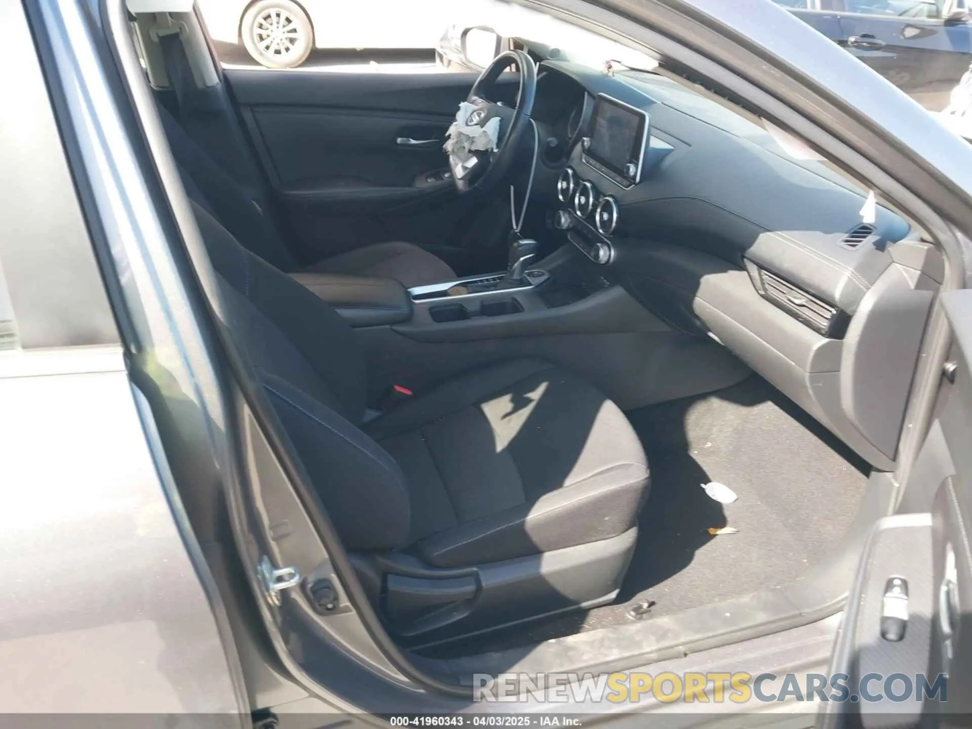 5 Photograph of a damaged car 3N1AB8CV5NY283337 NISSAN SENTRA 2022
