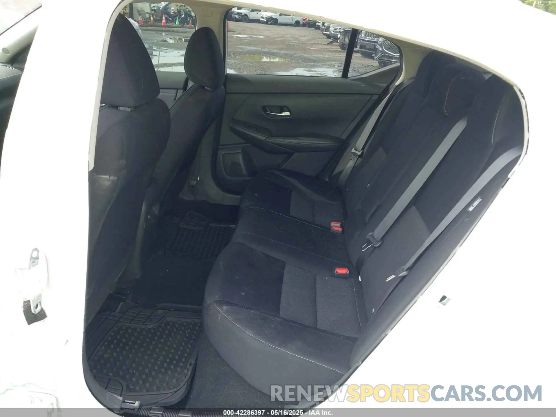 8 Photograph of a damaged car 3N1AB8CV5NY292832 NISSAN SENTRA 2022