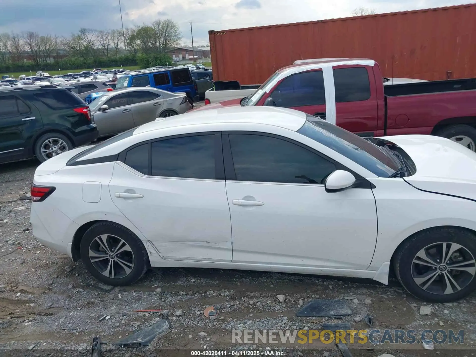13 Photograph of a damaged car 3N1AB8CV5NY299764 NISSAN SENTRA 2022