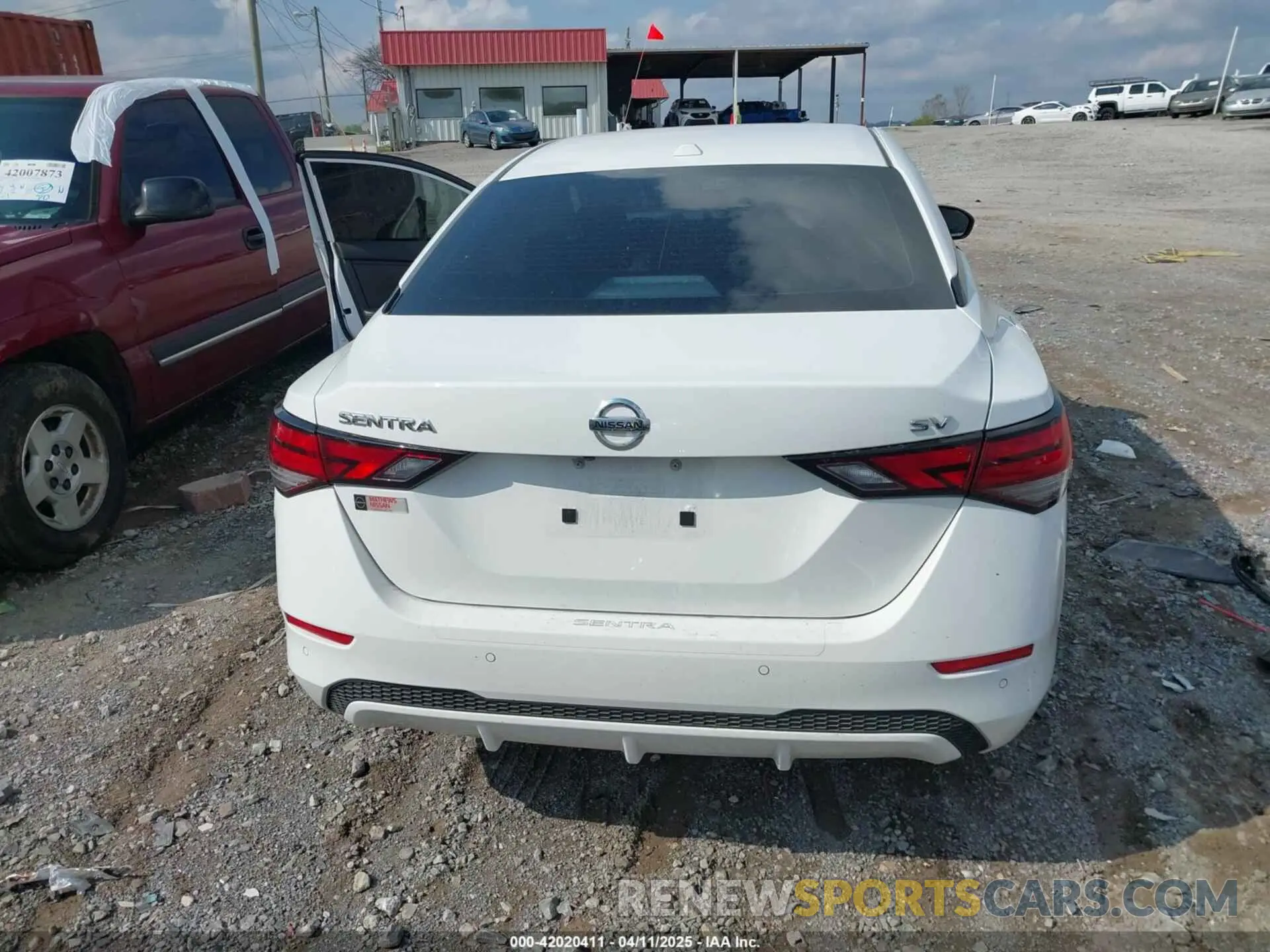 16 Photograph of a damaged car 3N1AB8CV5NY299764 NISSAN SENTRA 2022