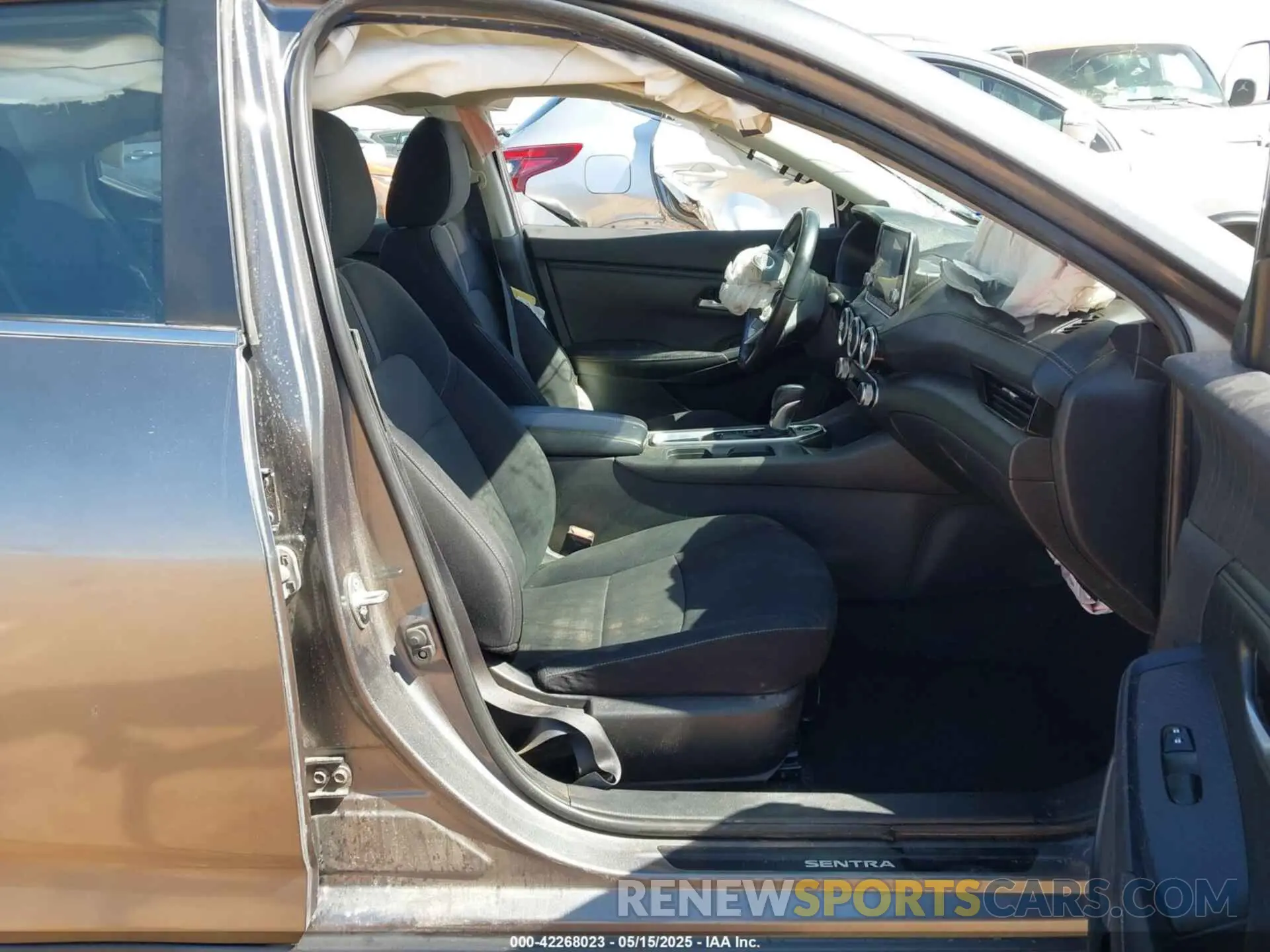 5 Photograph of a damaged car 3N1AB8CV5NY315252 NISSAN SENTRA 2022
