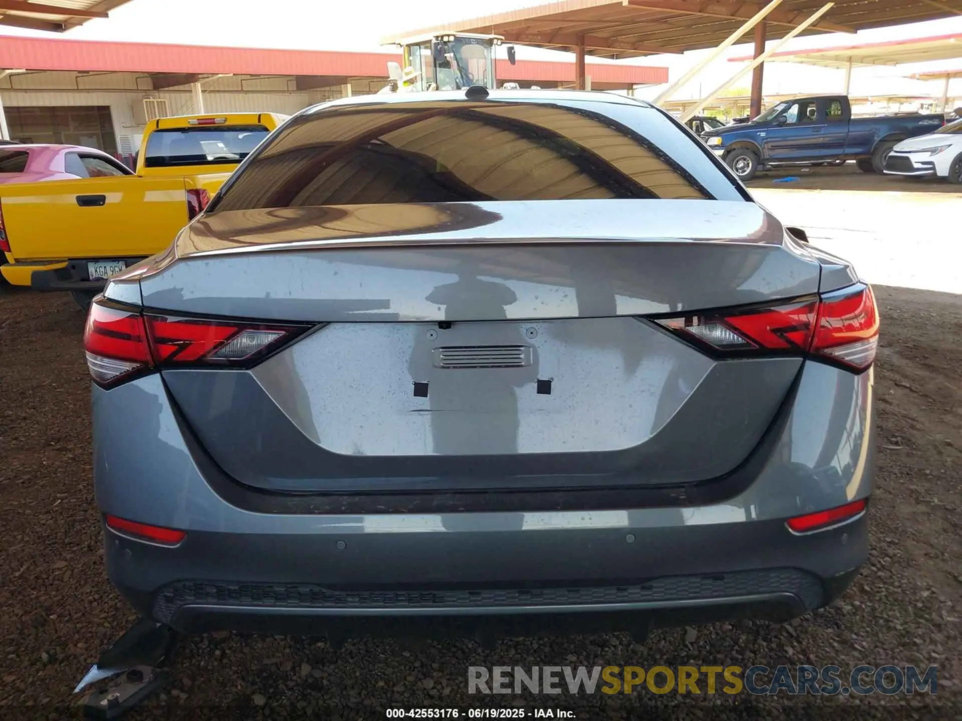 17 Photograph of a damaged car 3N1AB8CV7NY306830 NISSAN SENTRA 2022