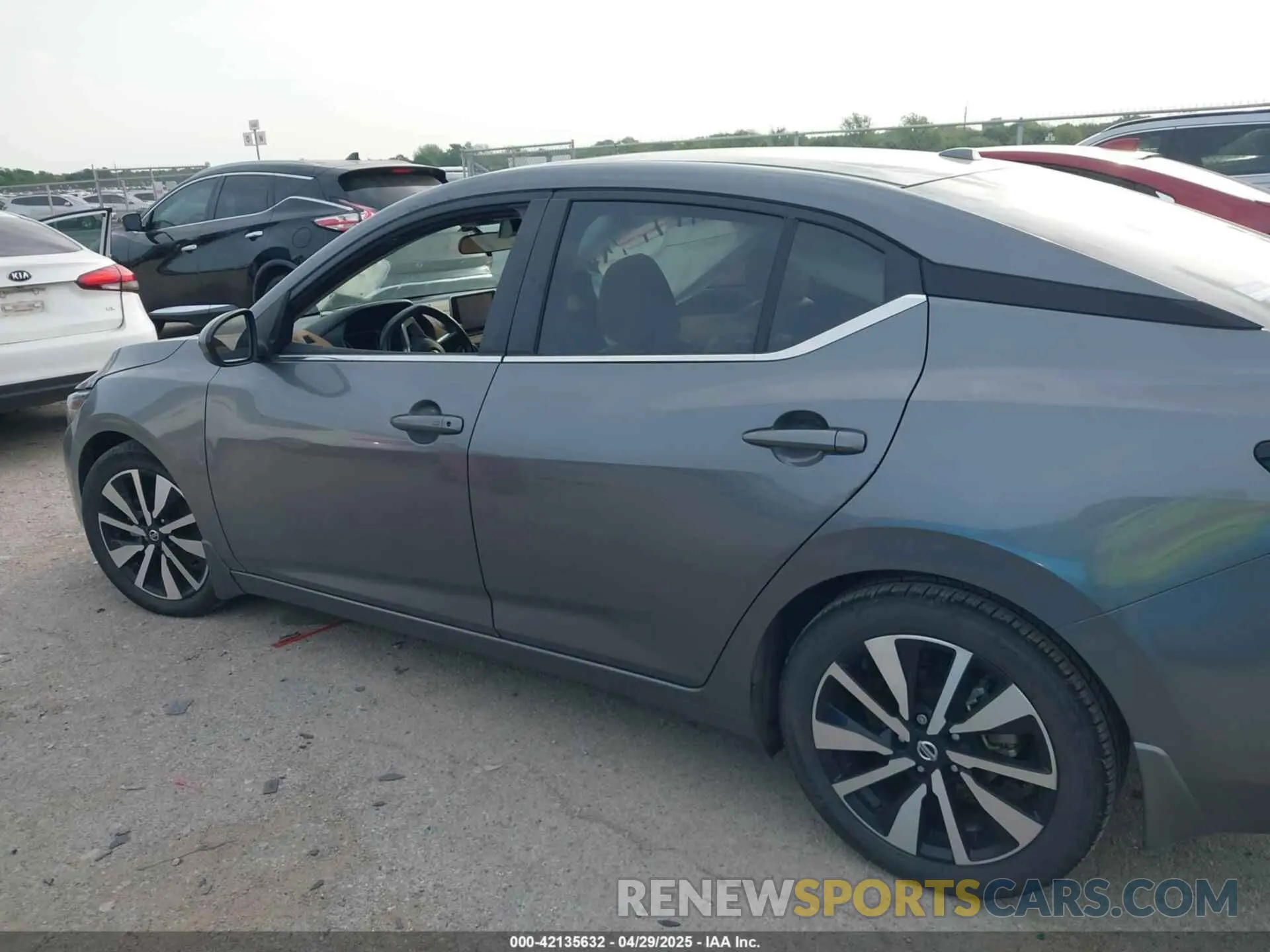 14 Photograph of a damaged car 3N1AB8CV8NY221186 NISSAN SENTRA 2022