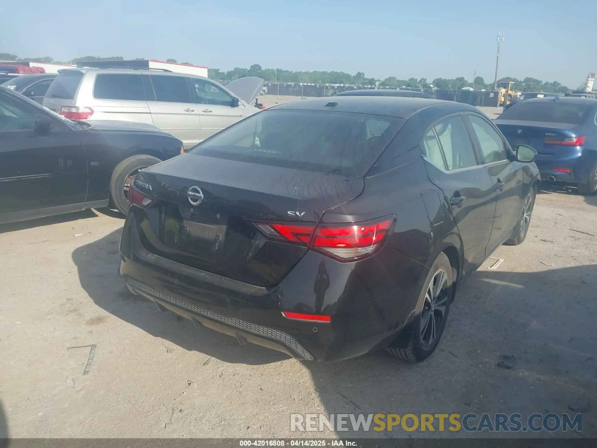 4 Photograph of a damaged car 3N1AB8CV8NY231605 NISSAN SENTRA 2022