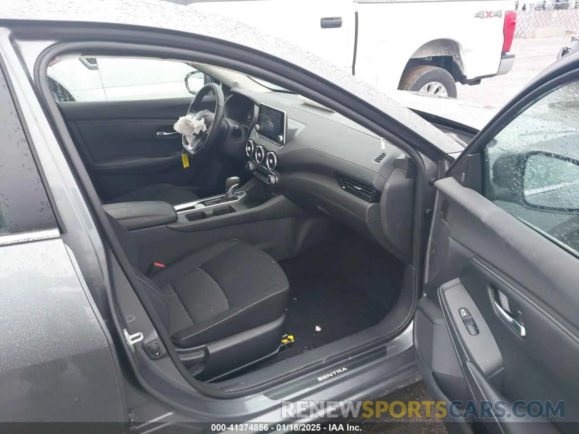 5 Photograph of a damaged car 3N1AB8CV8NY248145 NISSAN SENTRA 2022