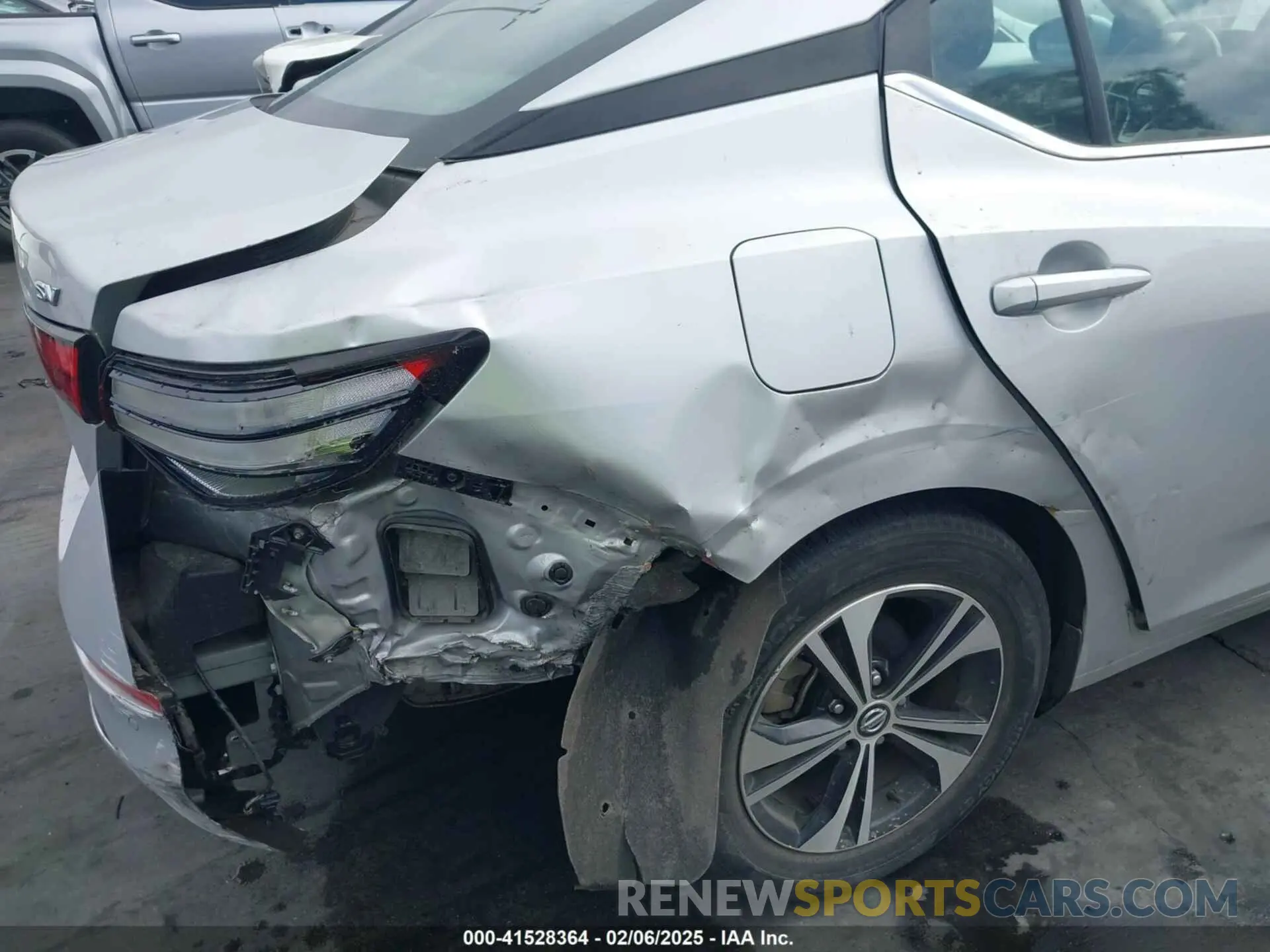 6 Photograph of a damaged car 3N1AB8CV8NY255550 NISSAN SENTRA 2022