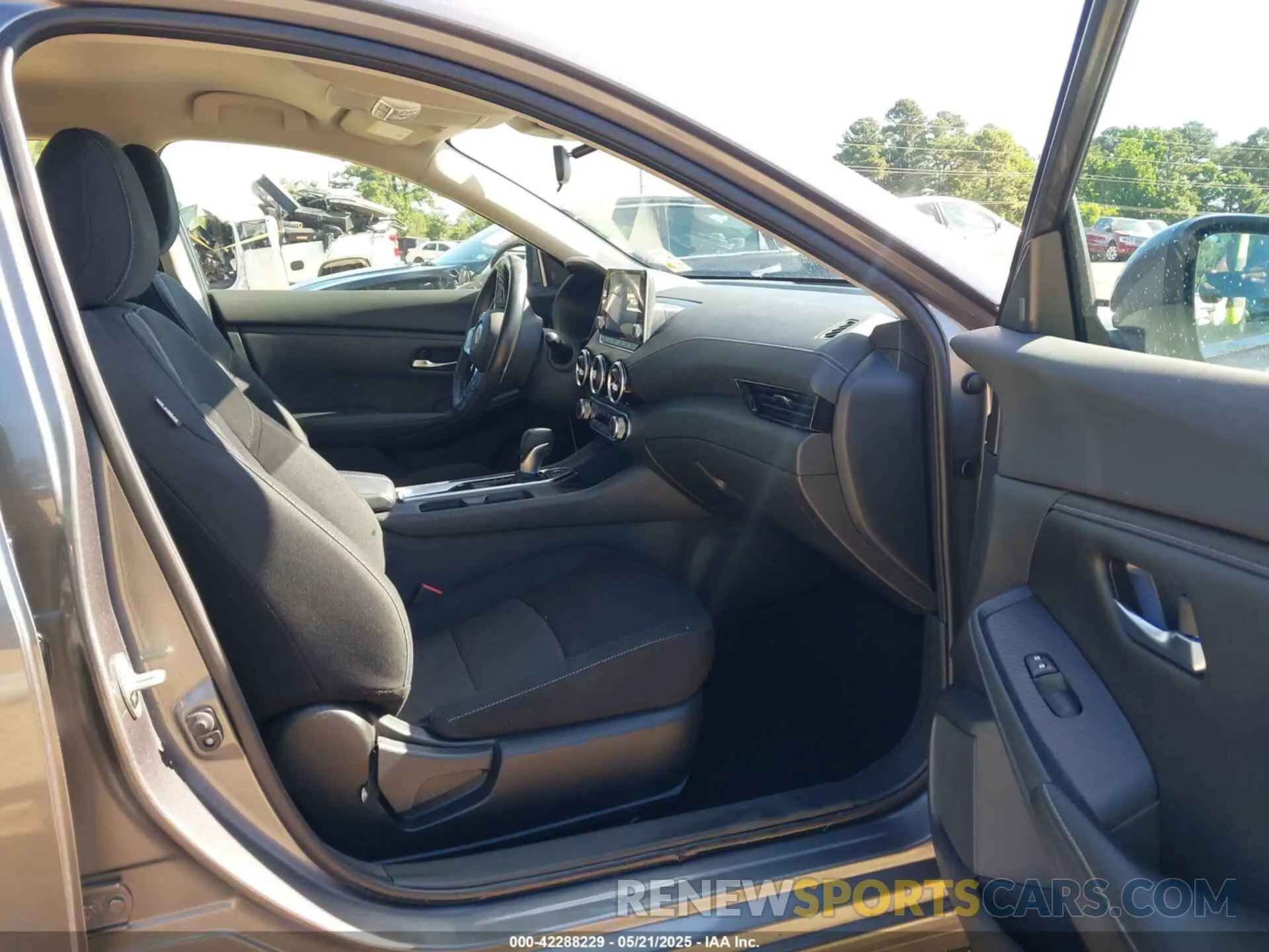 5 Photograph of a damaged car 3N1AB8CV8NY265236 NISSAN SENTRA 2022