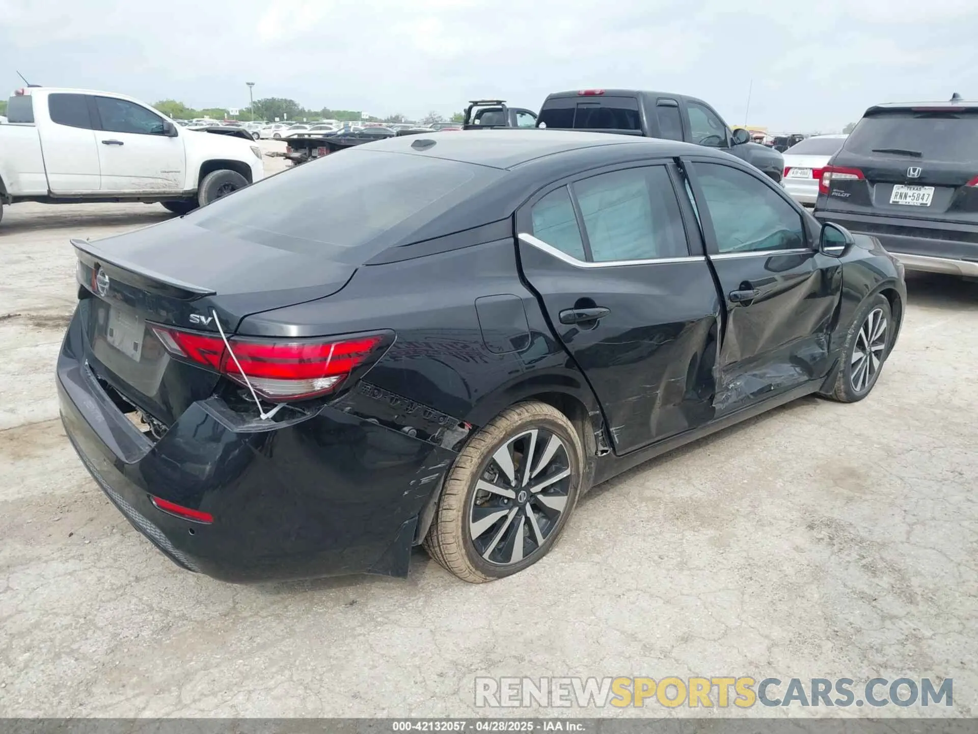 4 Photograph of a damaged car 3N1AB8CV8NY279623 NISSAN SENTRA 2022
