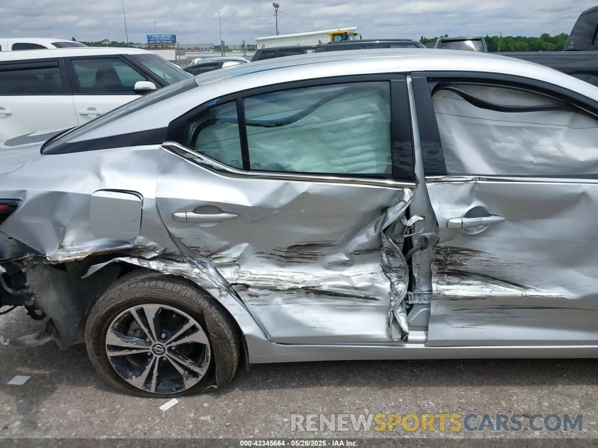 6 Photograph of a damaged car 3N1AB8CVXNY271913 NISSAN SENTRA 2022